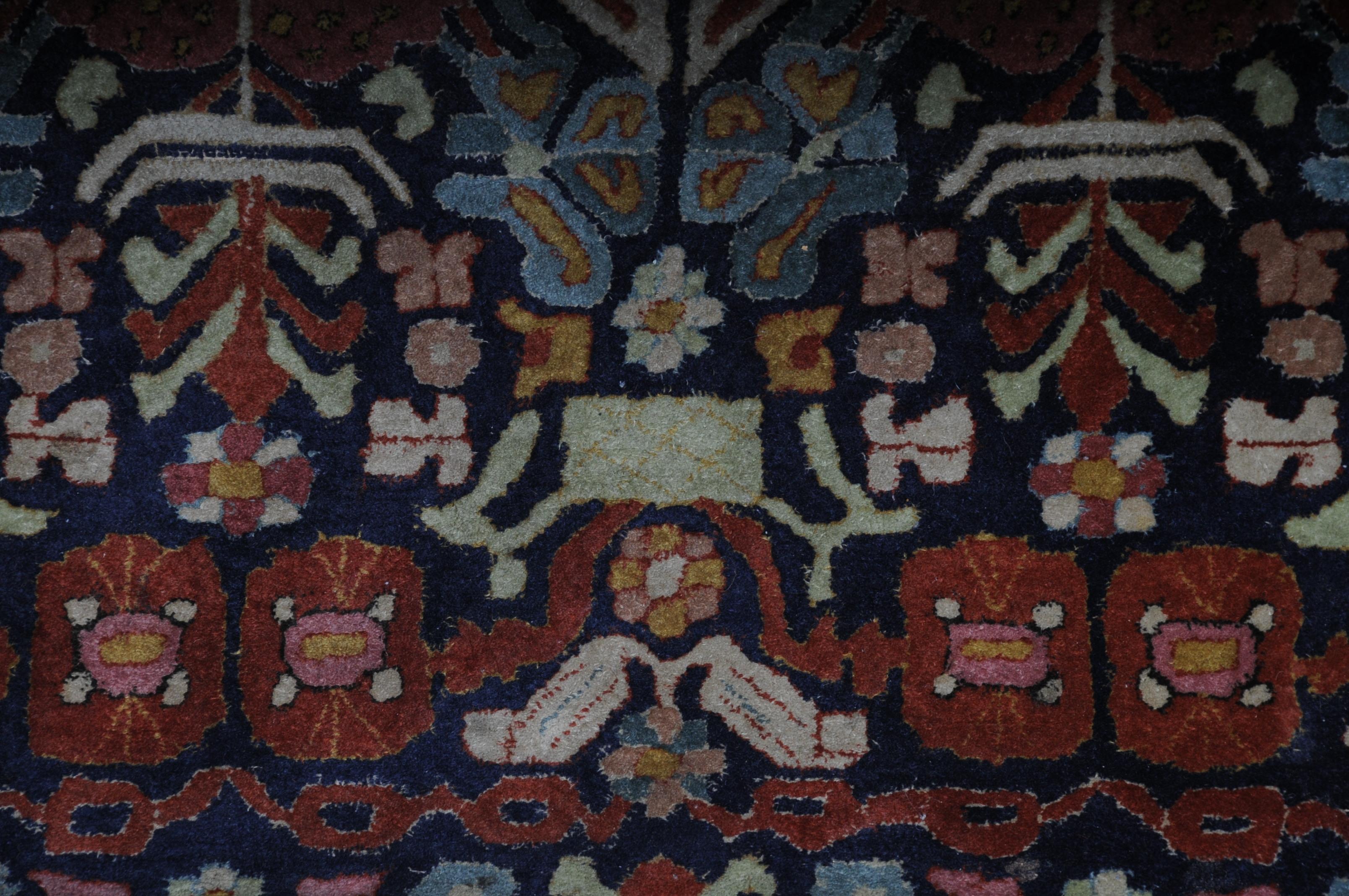 Large Oriental Tefzet Carpet, circa 1920 For Sale 6