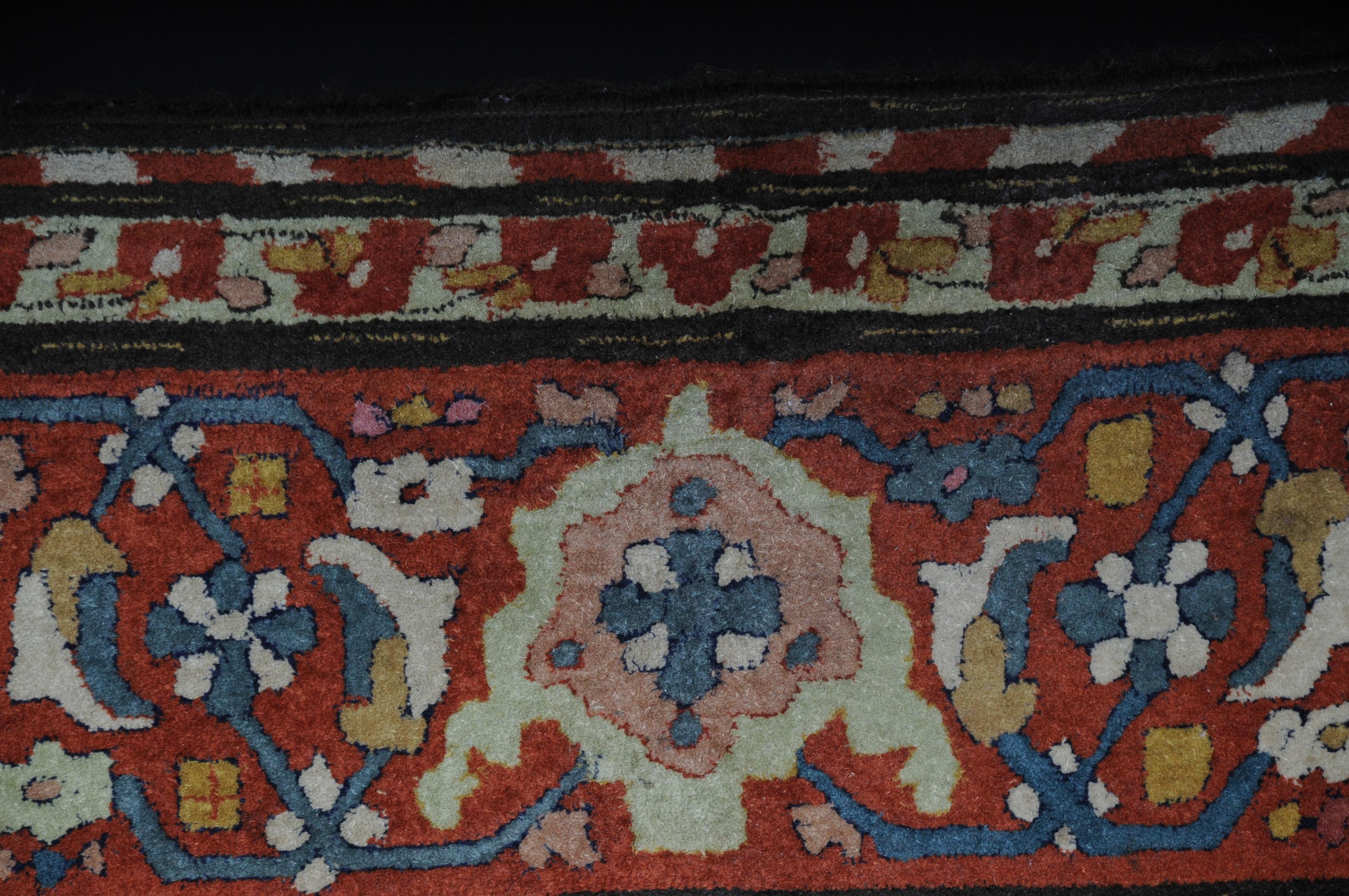 Large Oriental Tefzet Carpet, circa 1920 For Sale 1
