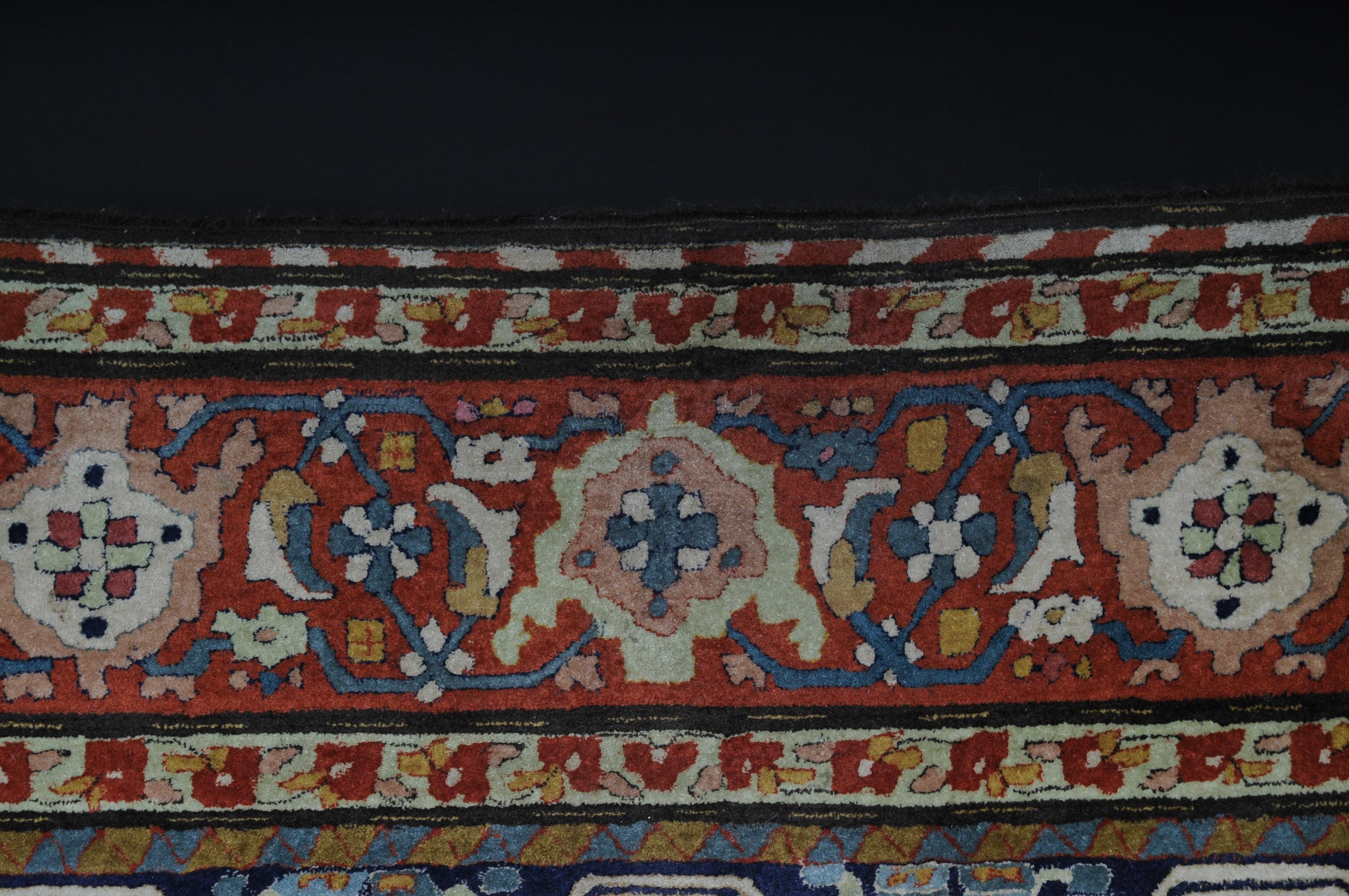 Large Oriental Tefzet Carpet, circa 1920 For Sale 2