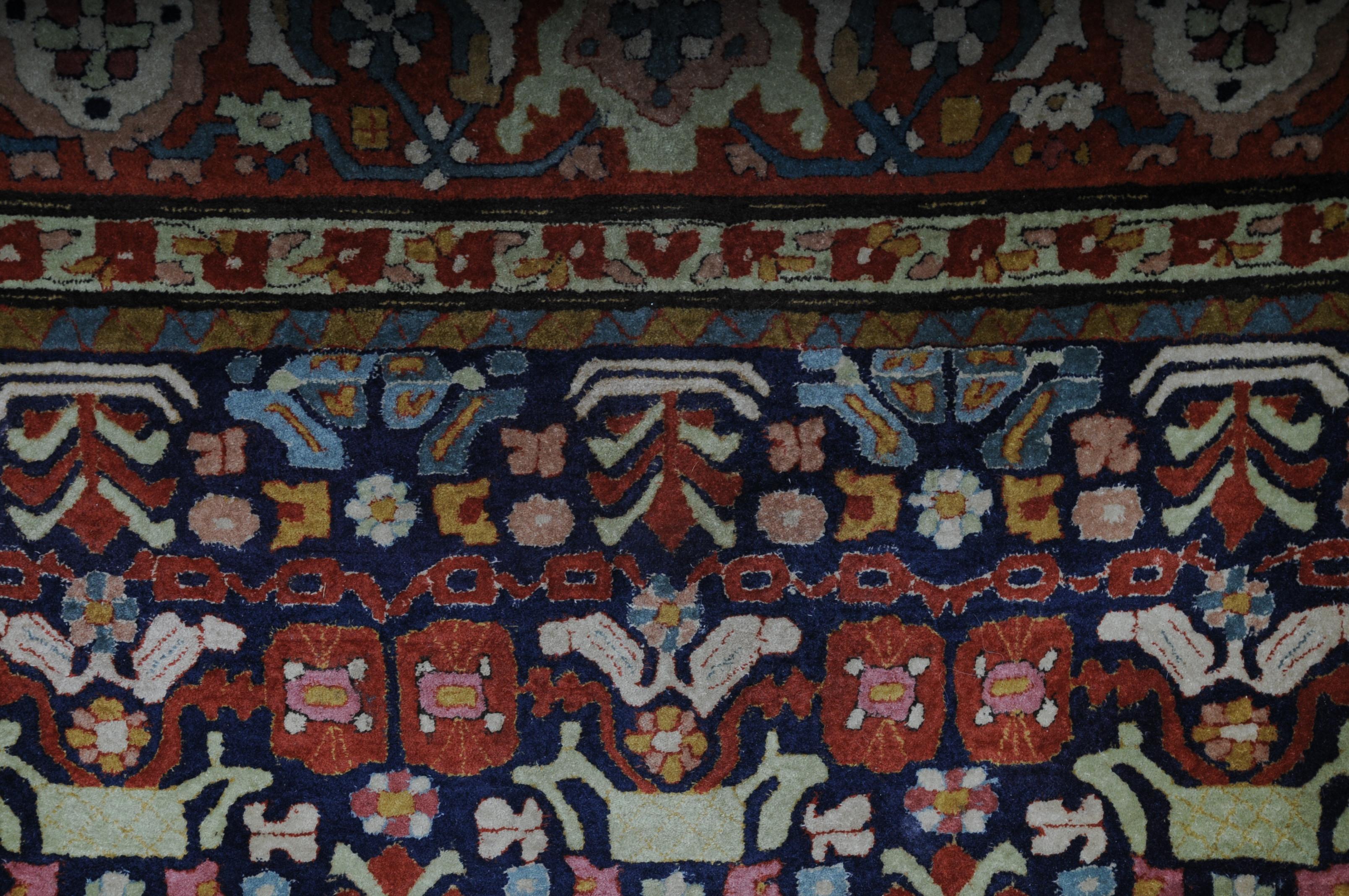 Large Oriental Tefzet Carpet, circa 1920 For Sale 3