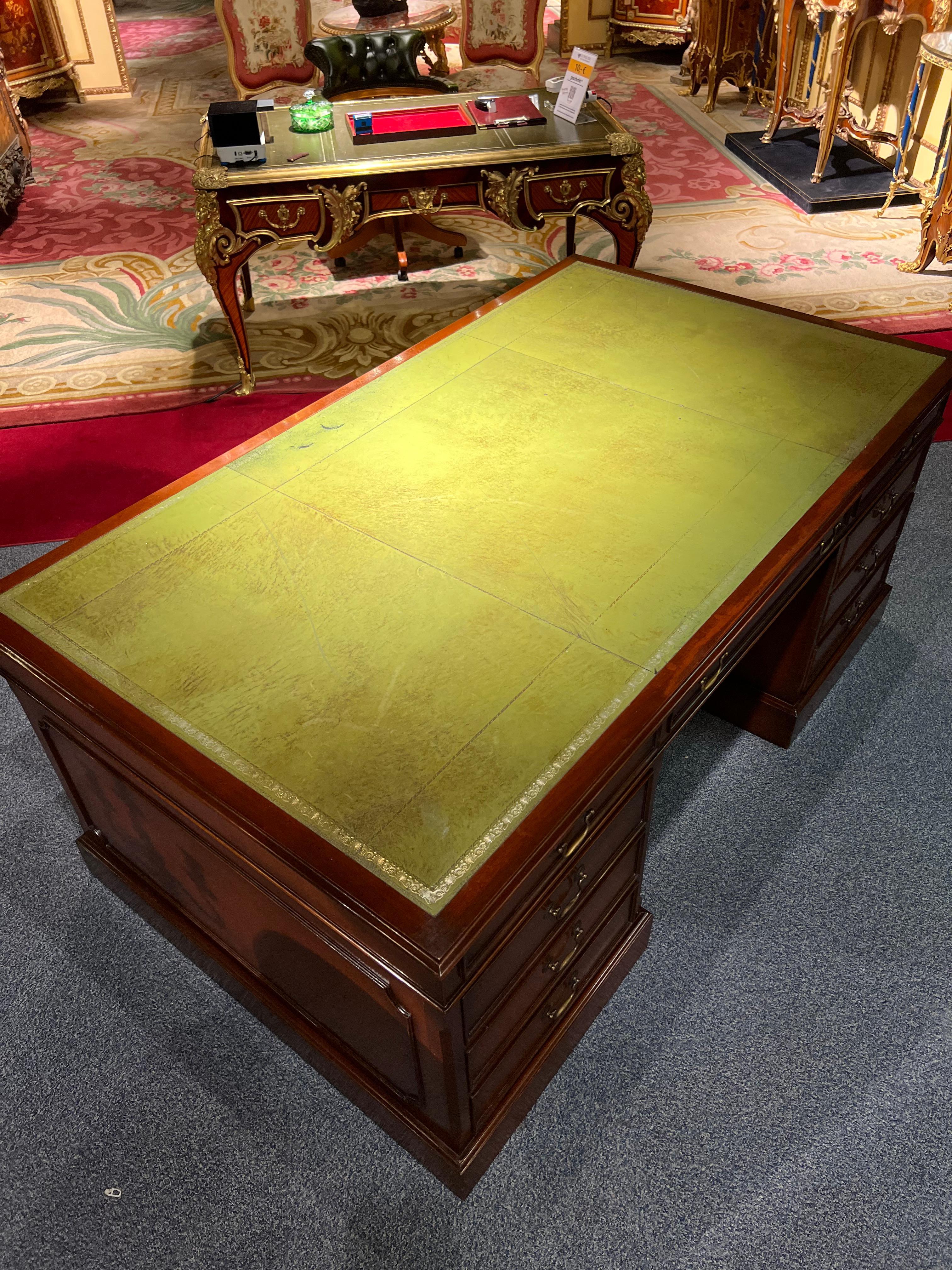 Large original 20th Century Classical English Partner Desk, circa 1910-1920 For Sale 3