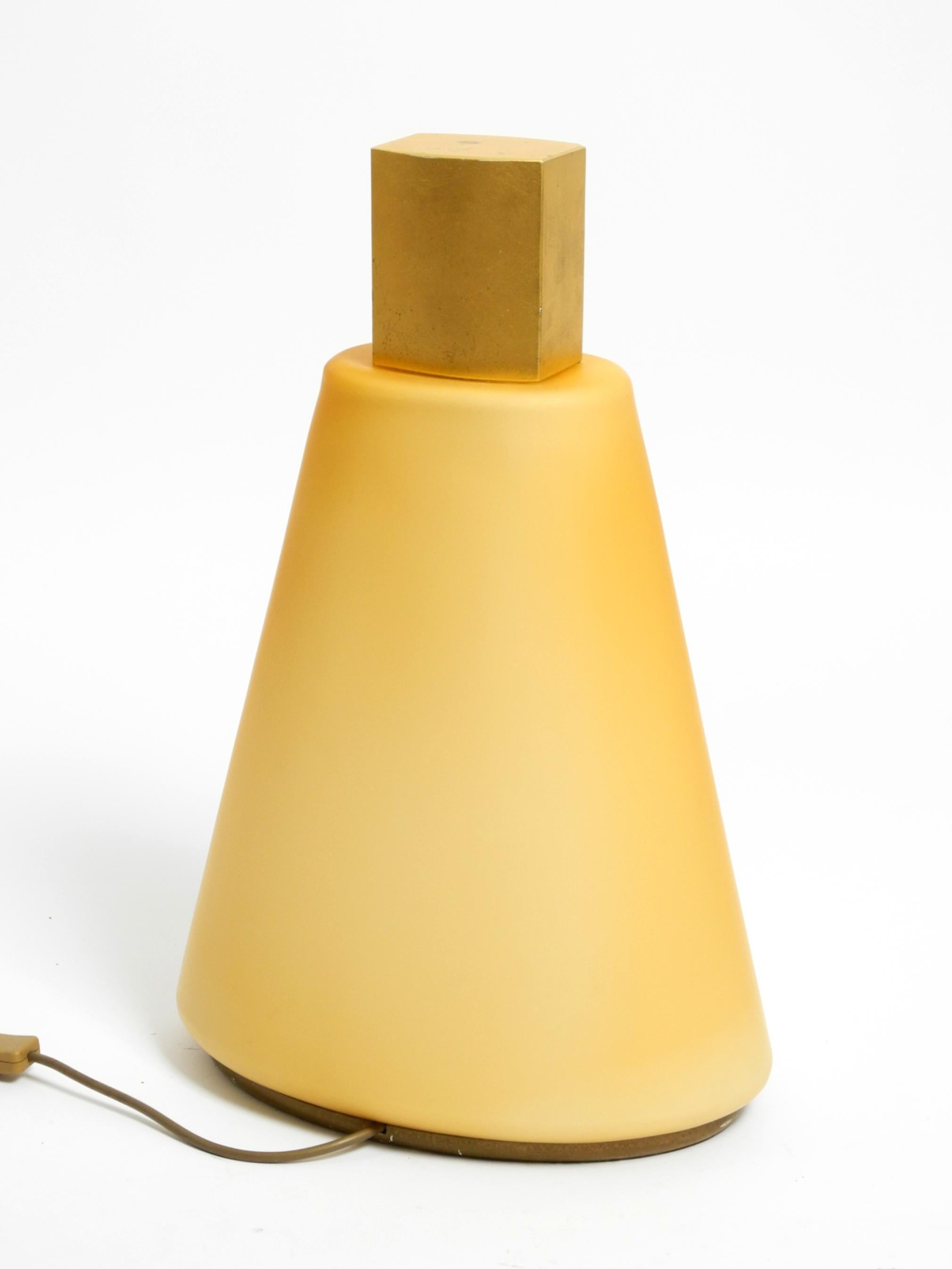 Large original 90s postmodern floor or table lamp made of apricot flashed glass For Sale 5