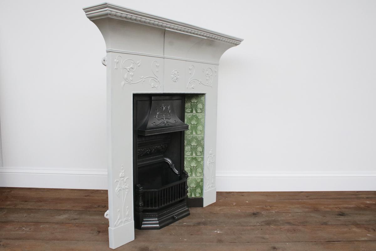 Large Original Antique Edwardian Art Nouveau Cast Iron Combination Fireplace In Good Condition In Manchester, GB