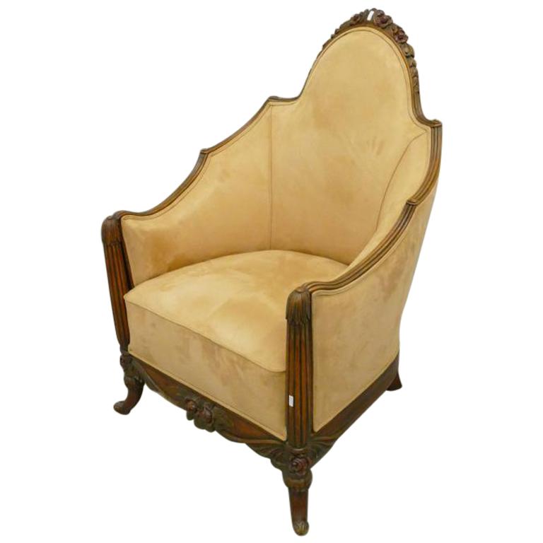 Large Original Art Deco Armchair in Carved Walnut circa 1920/1930 For Sale