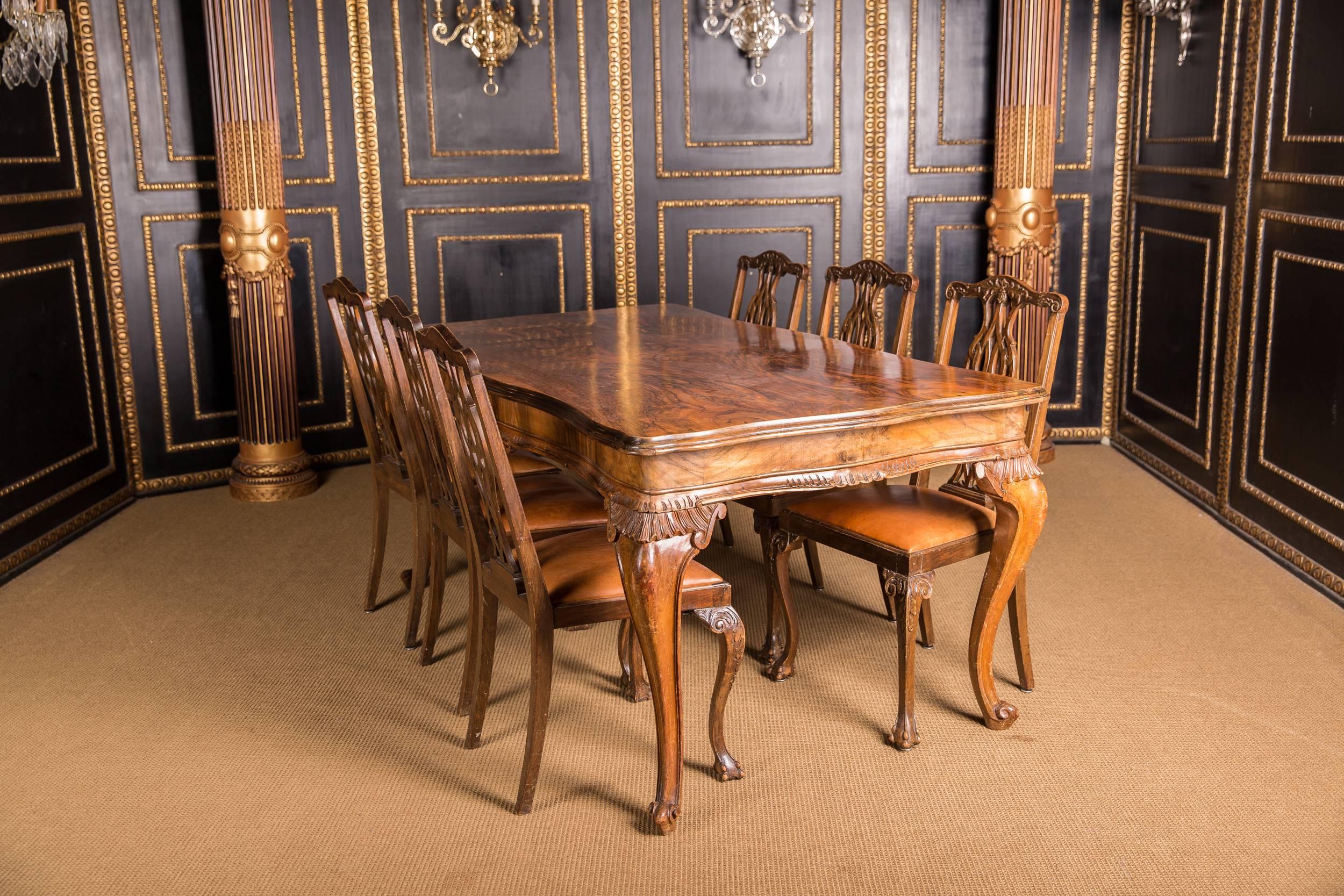 Large Original Dining Table Neo Baroque, circa 1870 Walnut Veneer 4