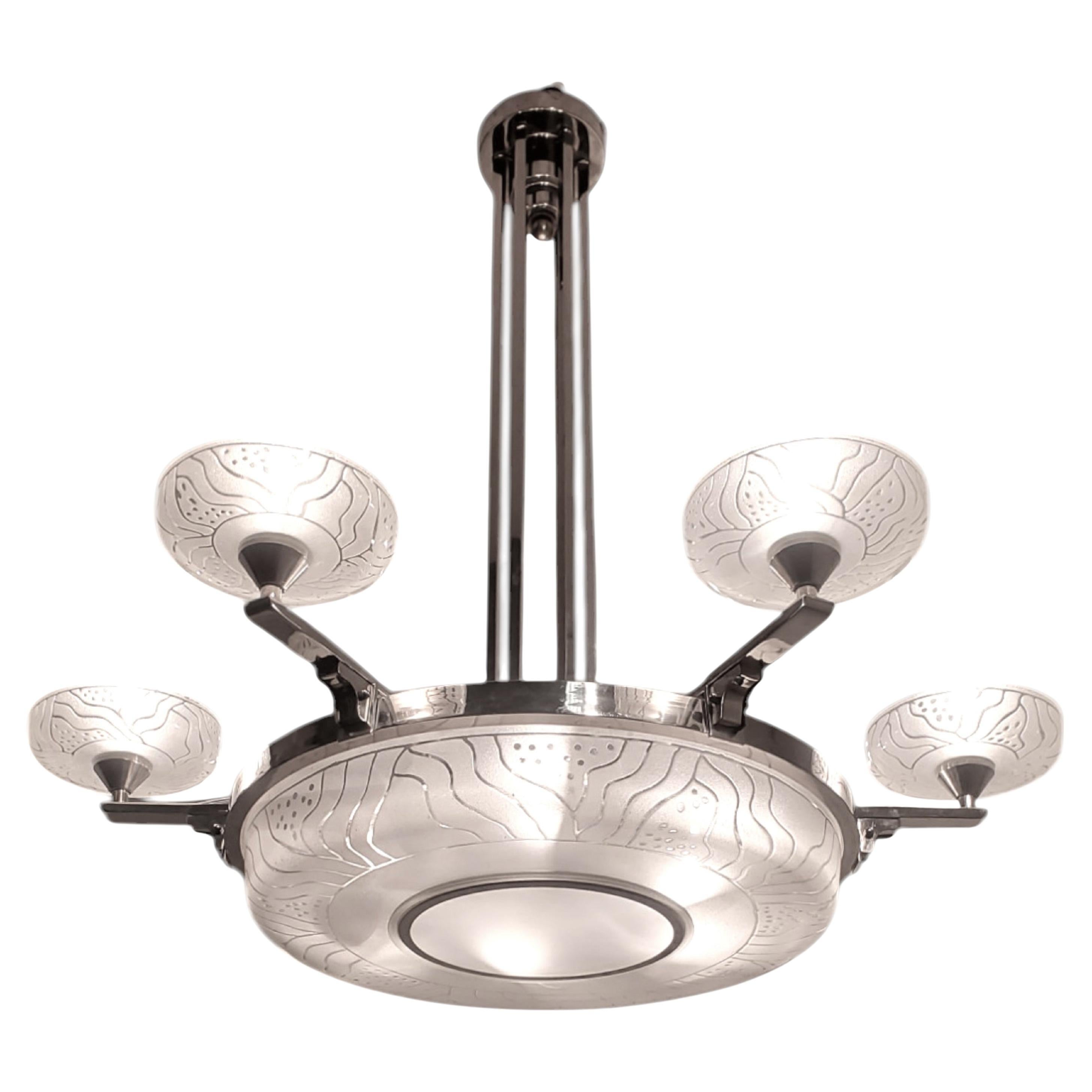 Large Original French nickel bronze etched glass chandelier Hettier Vincent In Good Condition For Sale In New York City, NY