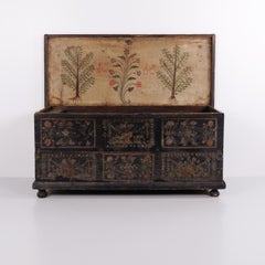 Large original painted chest with floral motifs from the 19th century