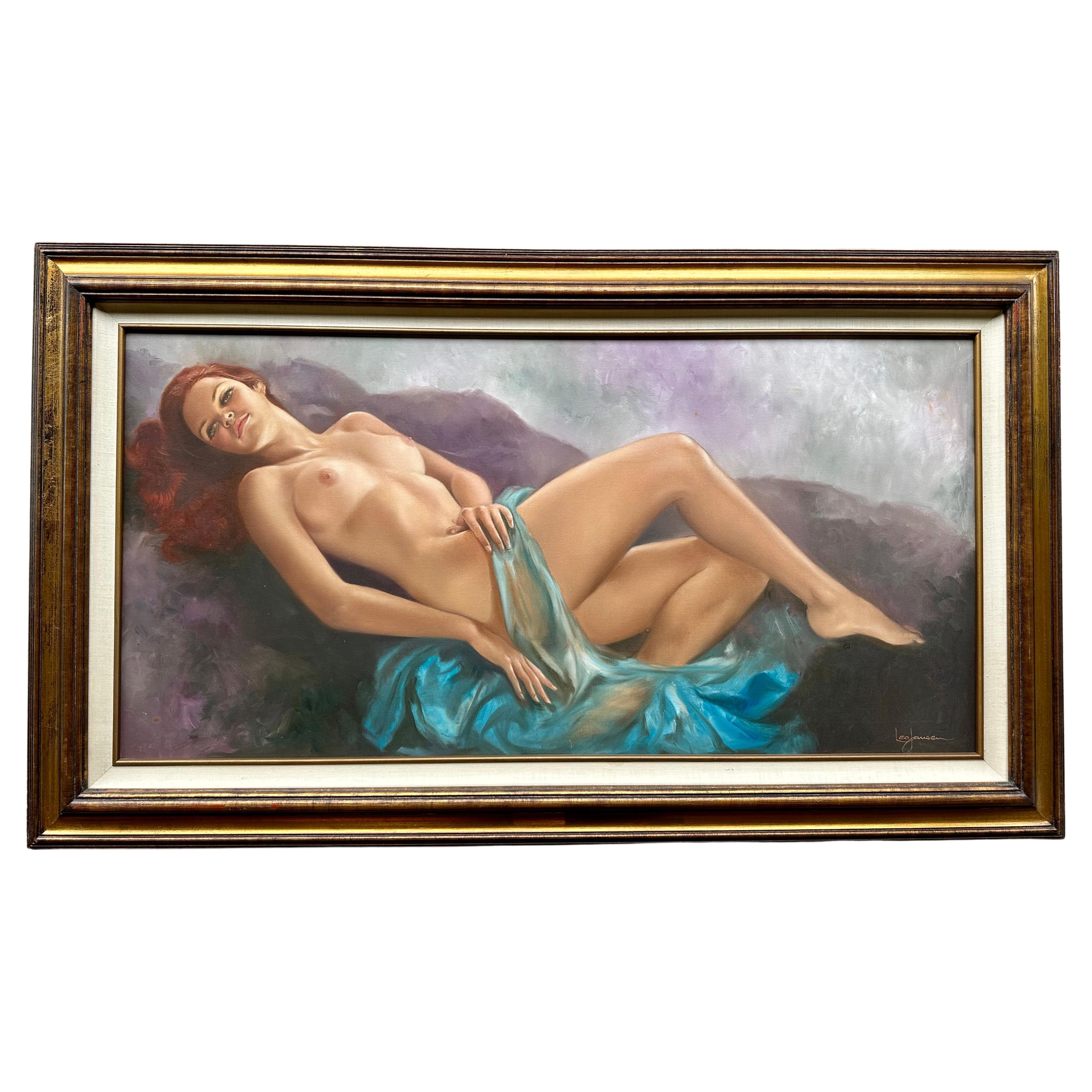 Gran óleo original sobre lienzo, muy sensual, de una bella mujer desnuda reclinada y pelirroja, obra del famoso artista holandés Leo Jansen (1930-1980), ya fallecido. El fondo ondulado, como una nube, en tonos púrpura, verde azulado y gris, añade