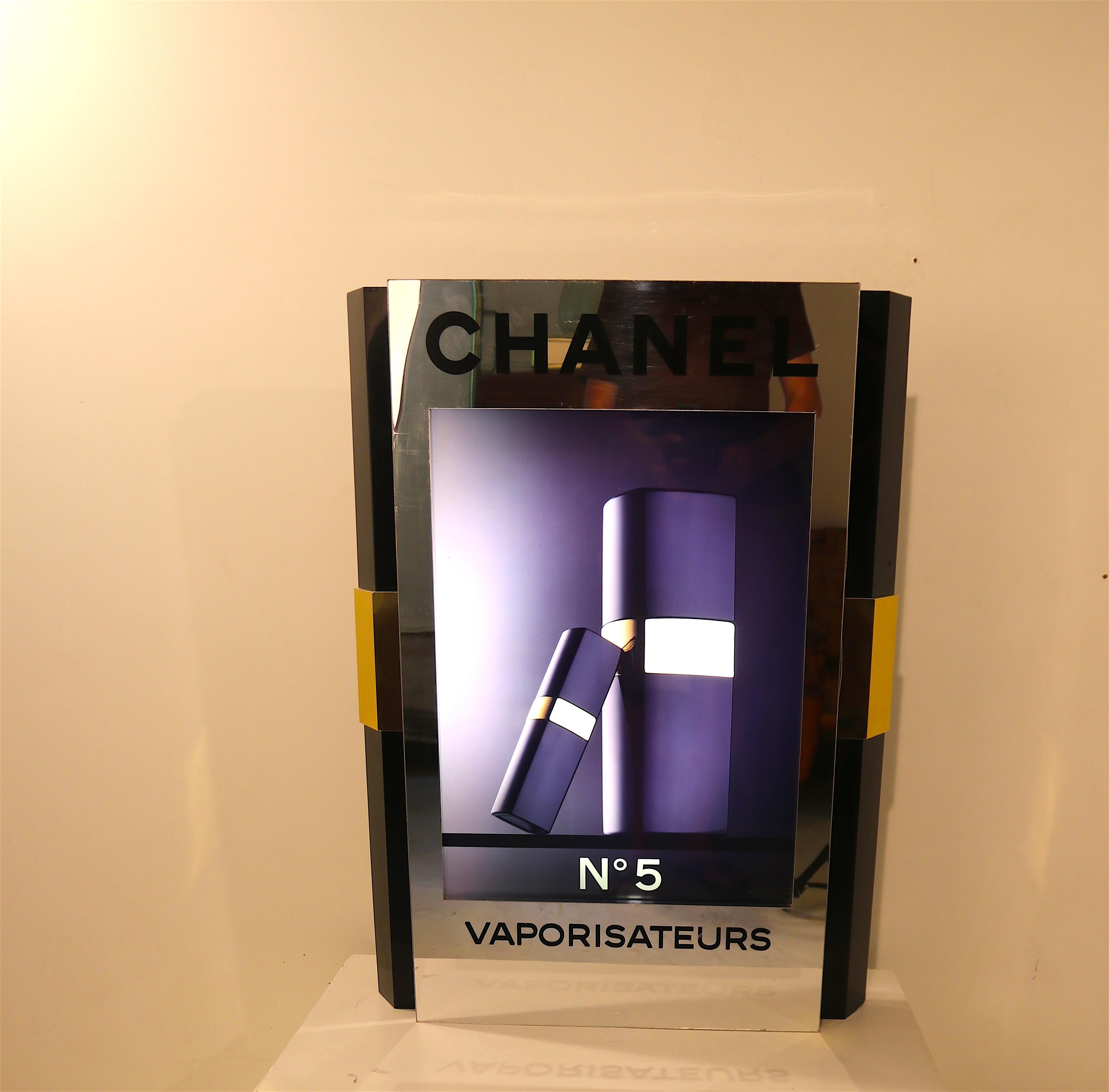 Acrylic Large Original Retail Advertisement Display with Light for Chanel No. 5
