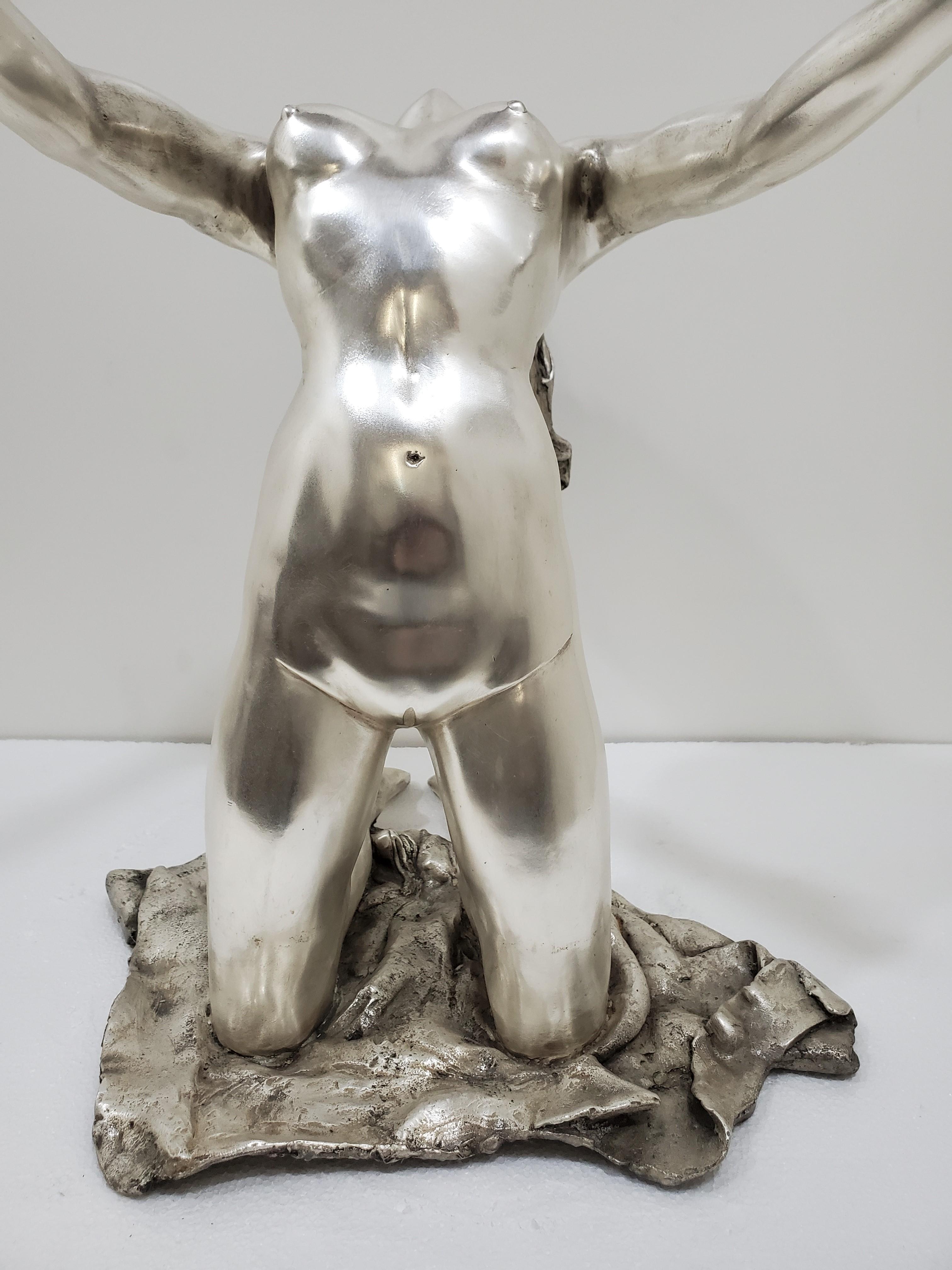 Grande sculpture originale, signée, en bronze argenté d'un nu féminin en vente 5