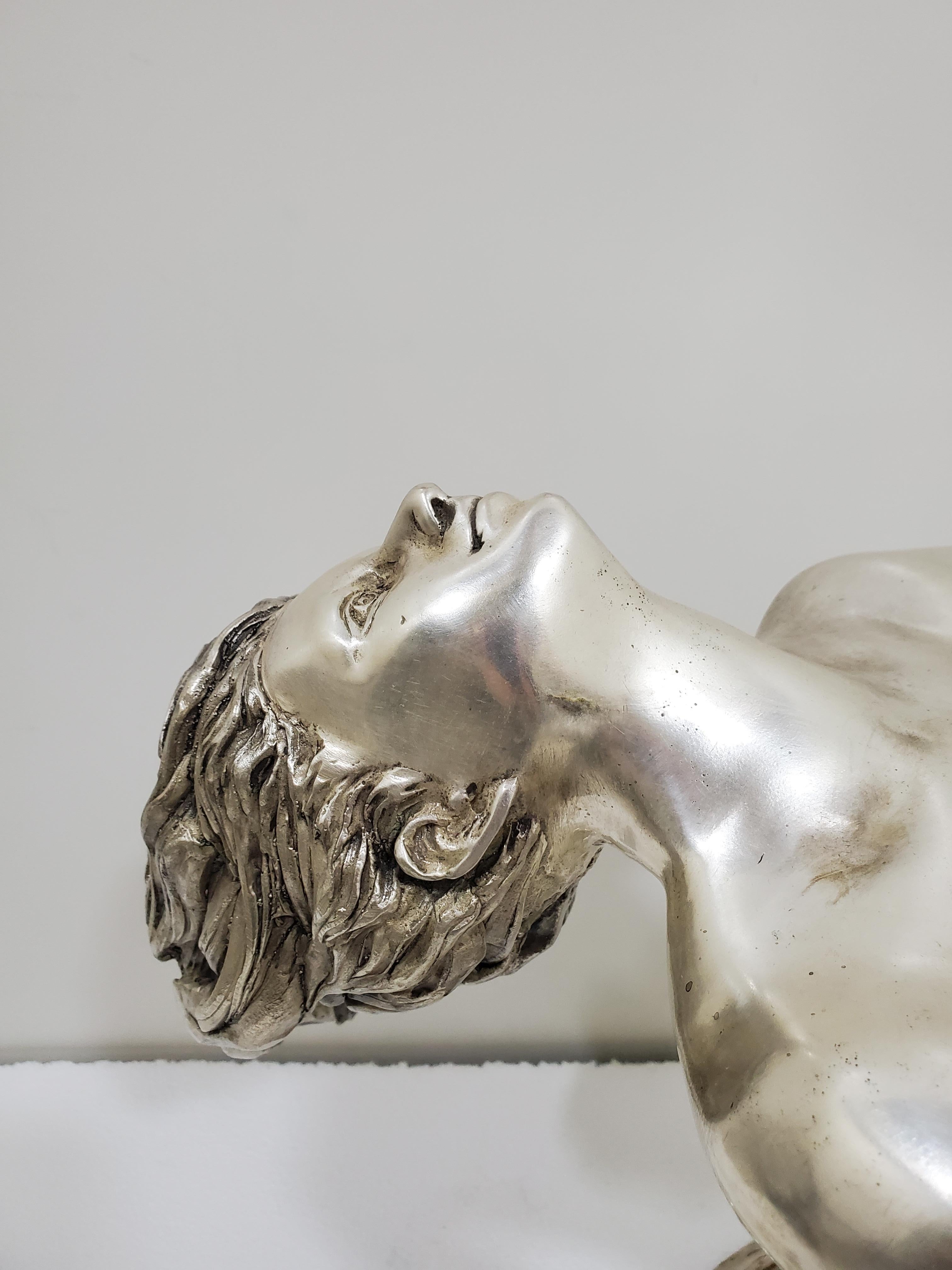 Bronze Grande sculpture originale, signée, en bronze argenté d'un nu féminin en vente
