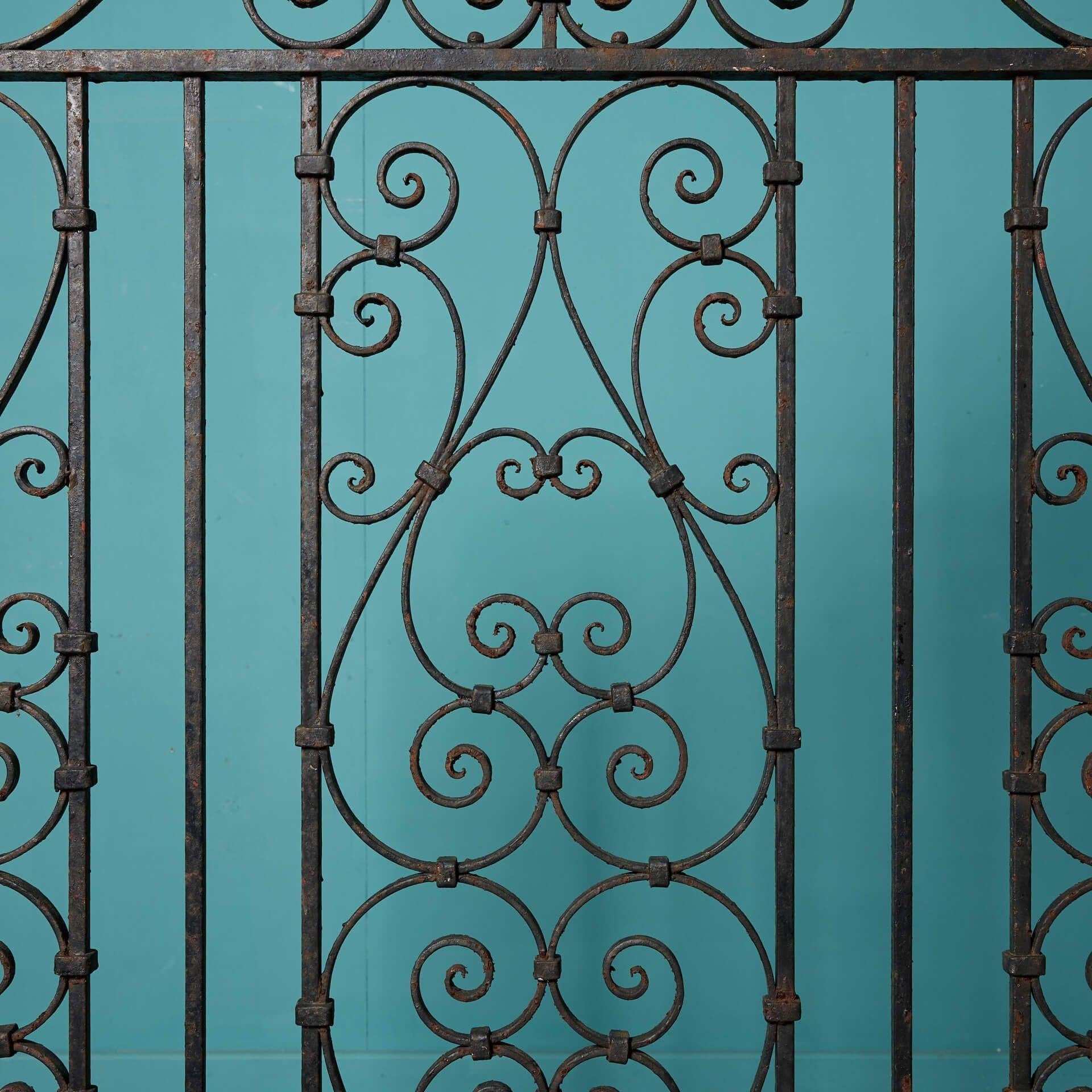 Gran puerta victoriana original de hierro forjado para jardín en Bastante bueno estado para la venta en Wormelow, Herefordshire