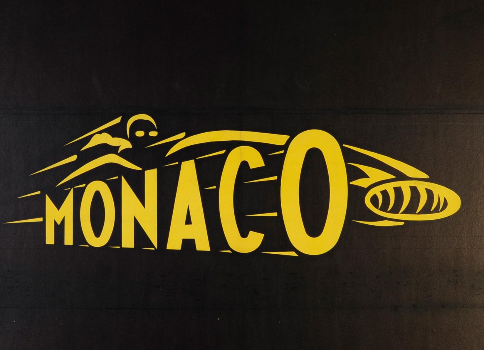 Affiche sportive originale pour le Grand Prix de Monaco 1961, course automobile de Formule 1 organisée sur le circuit de Monaco à Monte-Carlo, comportant une superbe illustration sur fond sombre du mot Monaco en jaune stylisé comme une voiture de