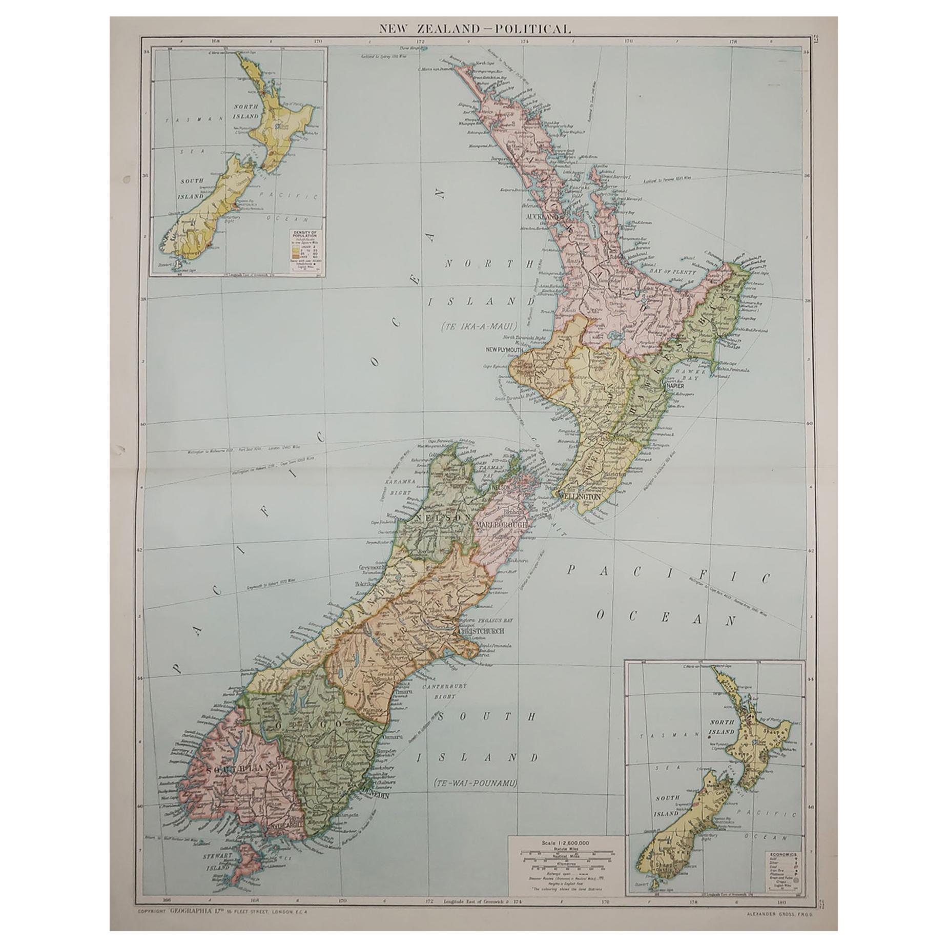 Large Original Vintage Map of New Zealand, circa 1920