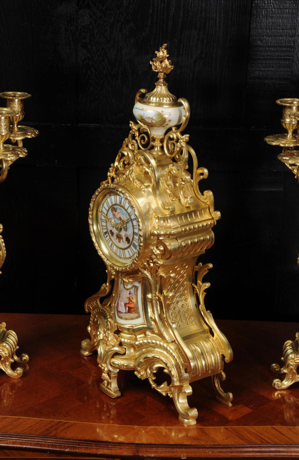 Large Ormolu and Sèvres Porcelain Rococo Antique Clock Set 4