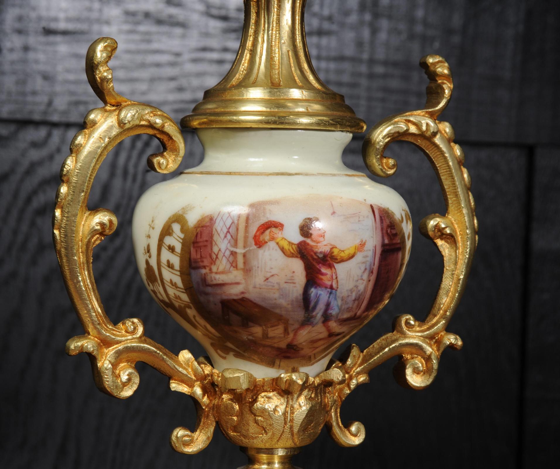 Large Ormolu and Sèvres Porcelain Rococo Antique Clock Set 10