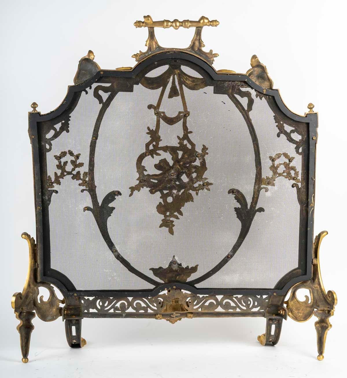Grande parafuoco in ormù in stile Luigi XVI del periodo di Napoleone III. in vendita 2