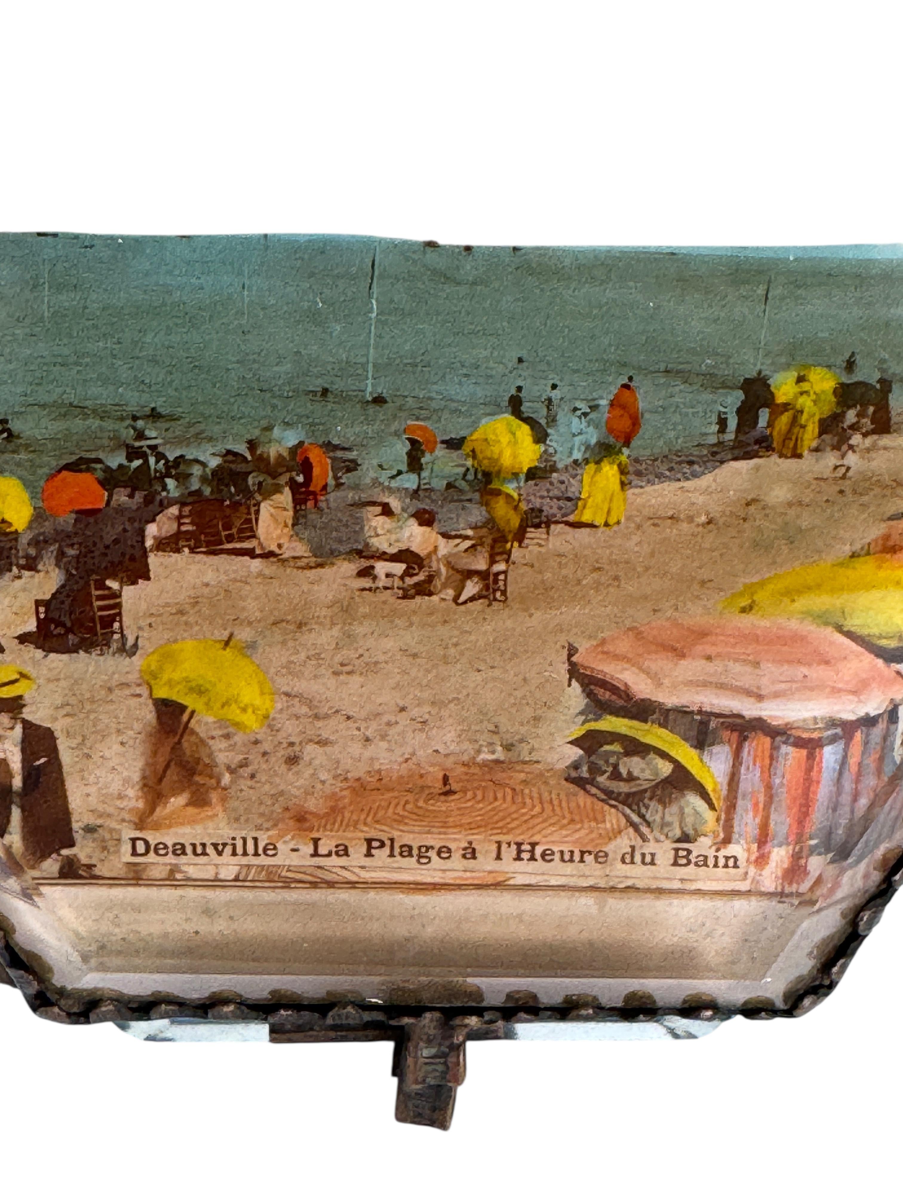 Grande boîte à bijoux Souvenirs en bronze doré et verre, Deauville France, vers 1900 en vente 1