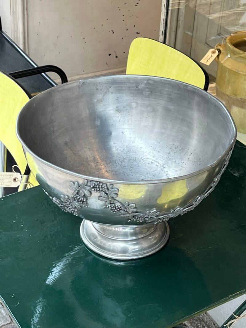 Large Ornamental Tin Champagne Cooler-5-6 bottles In Good Condition For Sale In Copenhagen K, DK