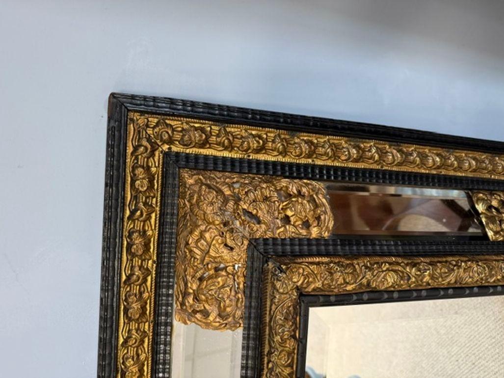 Large Ornate Antique Mirror In Good Condition For Sale In Chelmsford, Essex