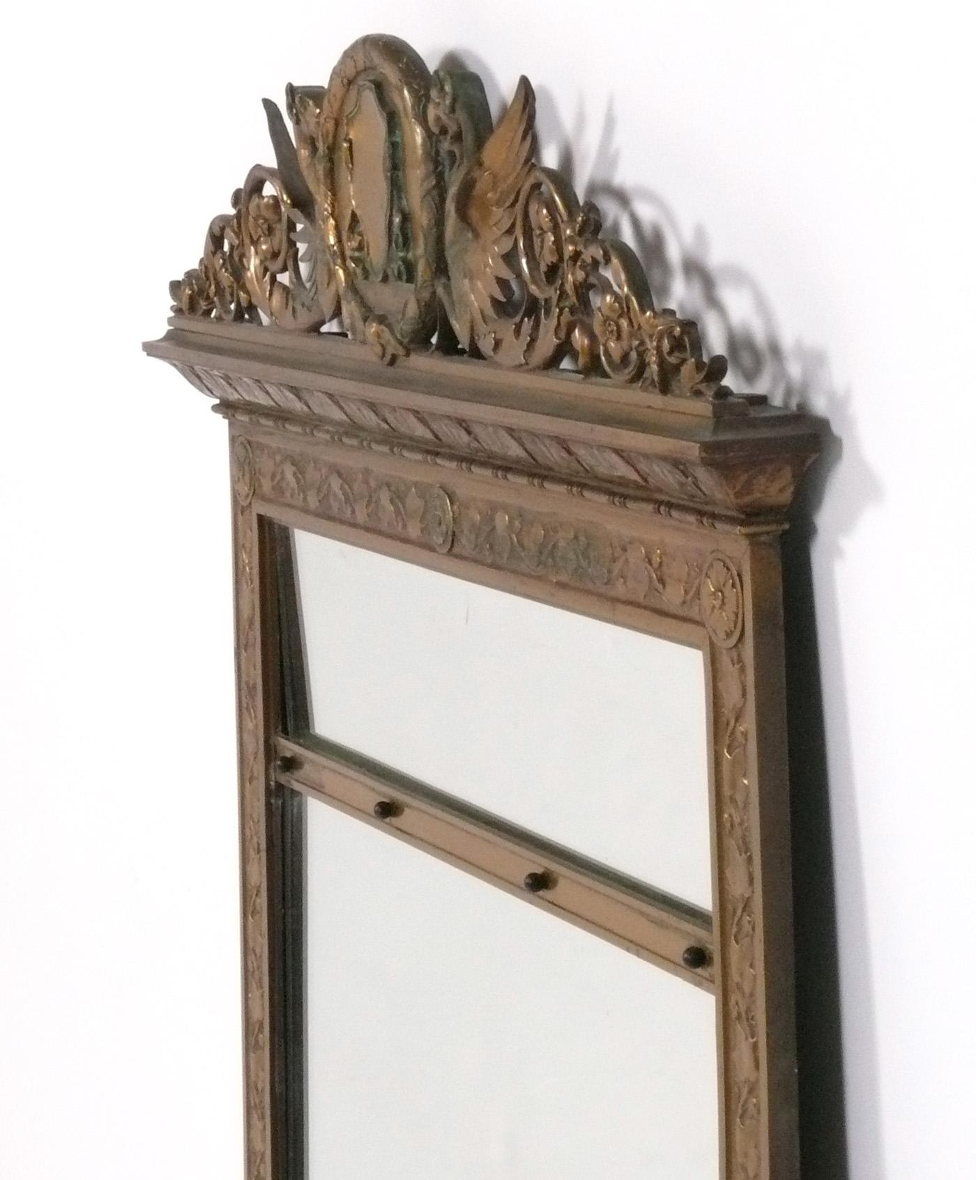 Großer verschnörkelter Bronzespiegel 50,5 