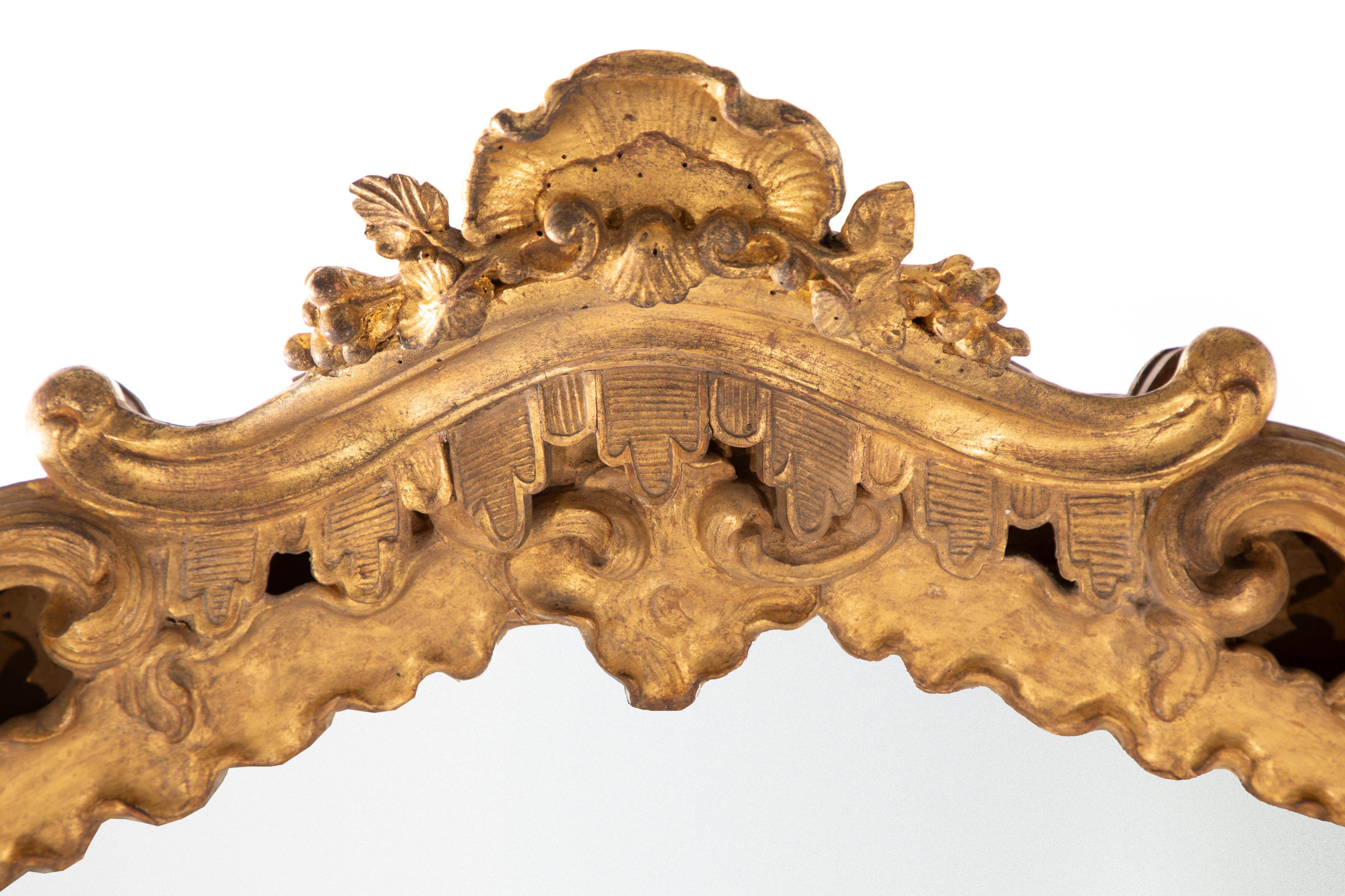 Straordinario Grande specchio ornato con cornice.  Supporto Wood.  