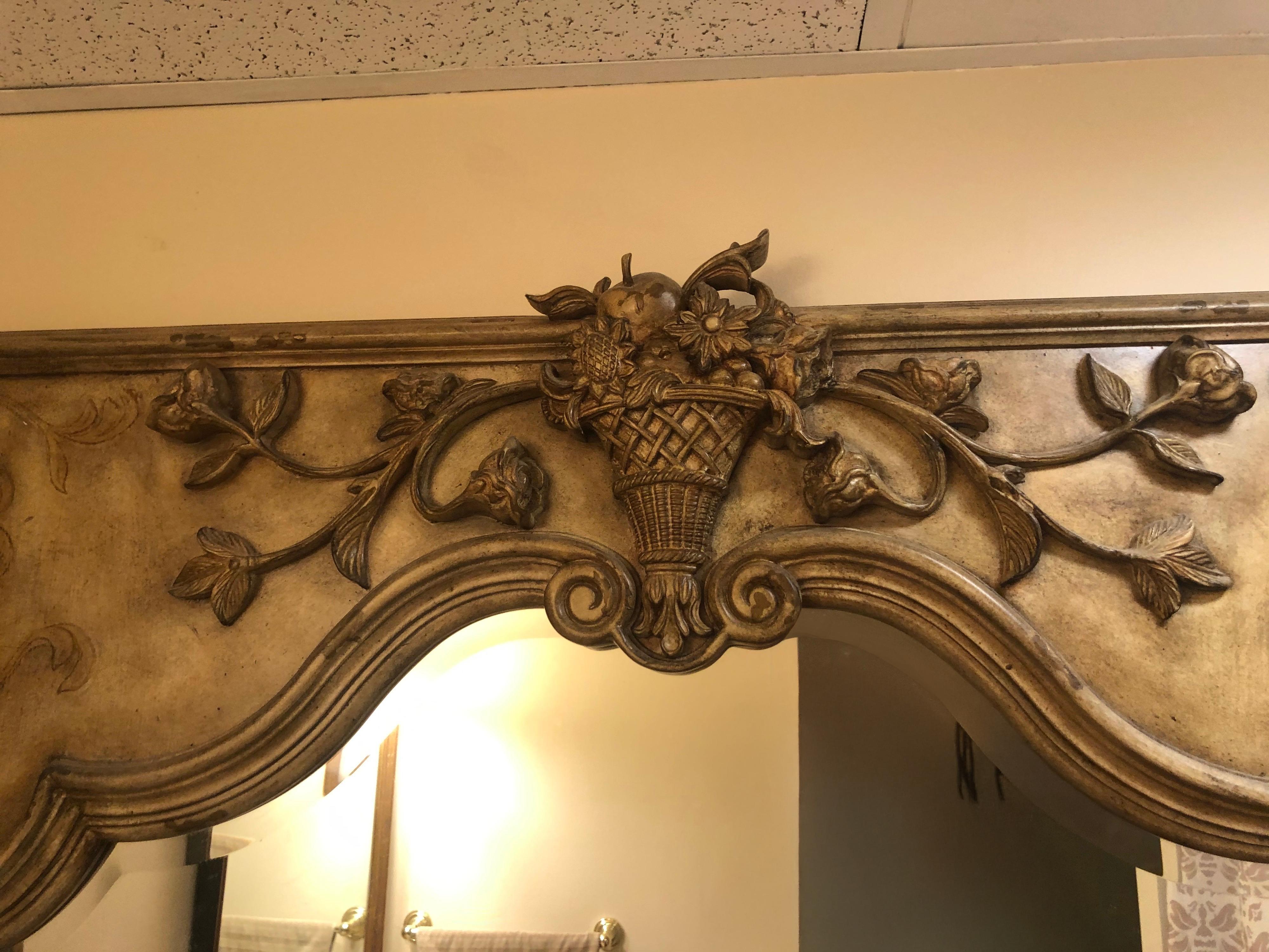 Espejo grande ornamentado de gran tamaño by Domain en venta 1