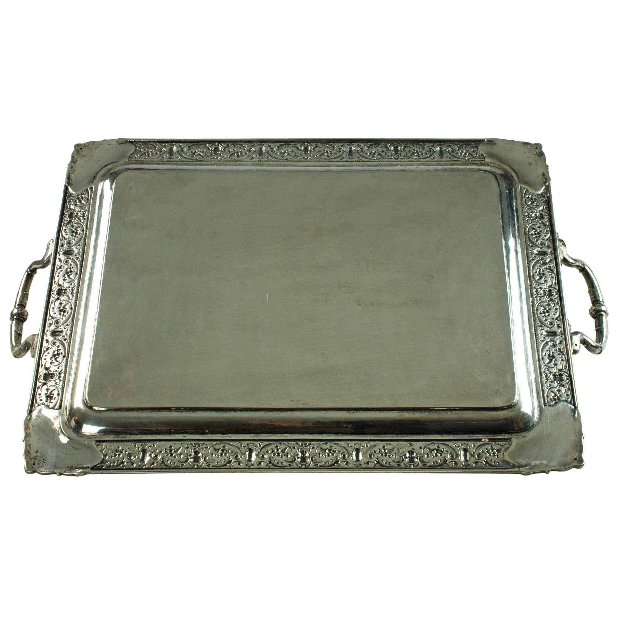 Grande vassoio da portata rettangolare ornato in argento Sterling Butler Rinascimento in vendita 2