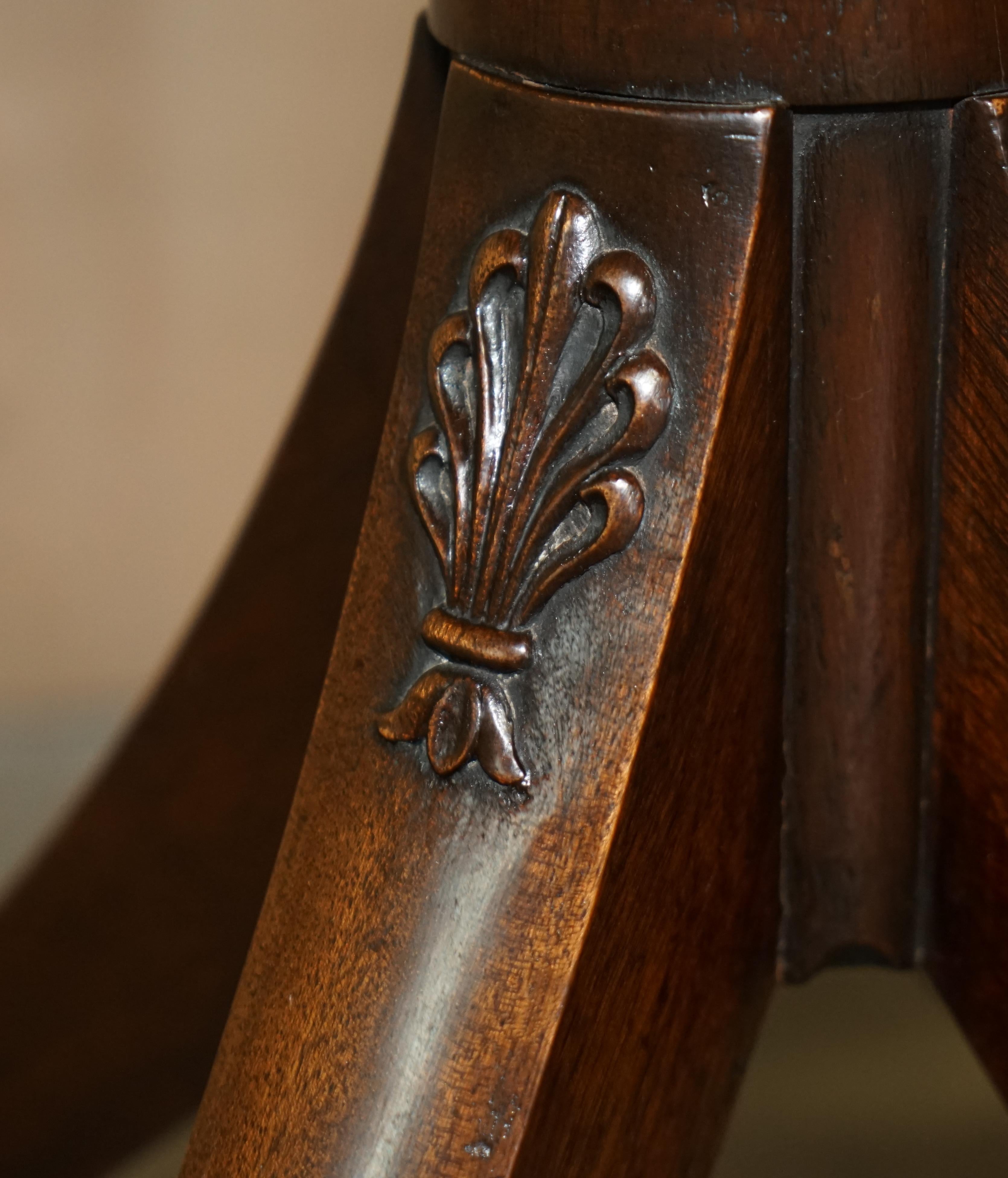 Large Ornately Carved Antique Hardwood & Green Leather Tilt Top Centre Table For Sale 4