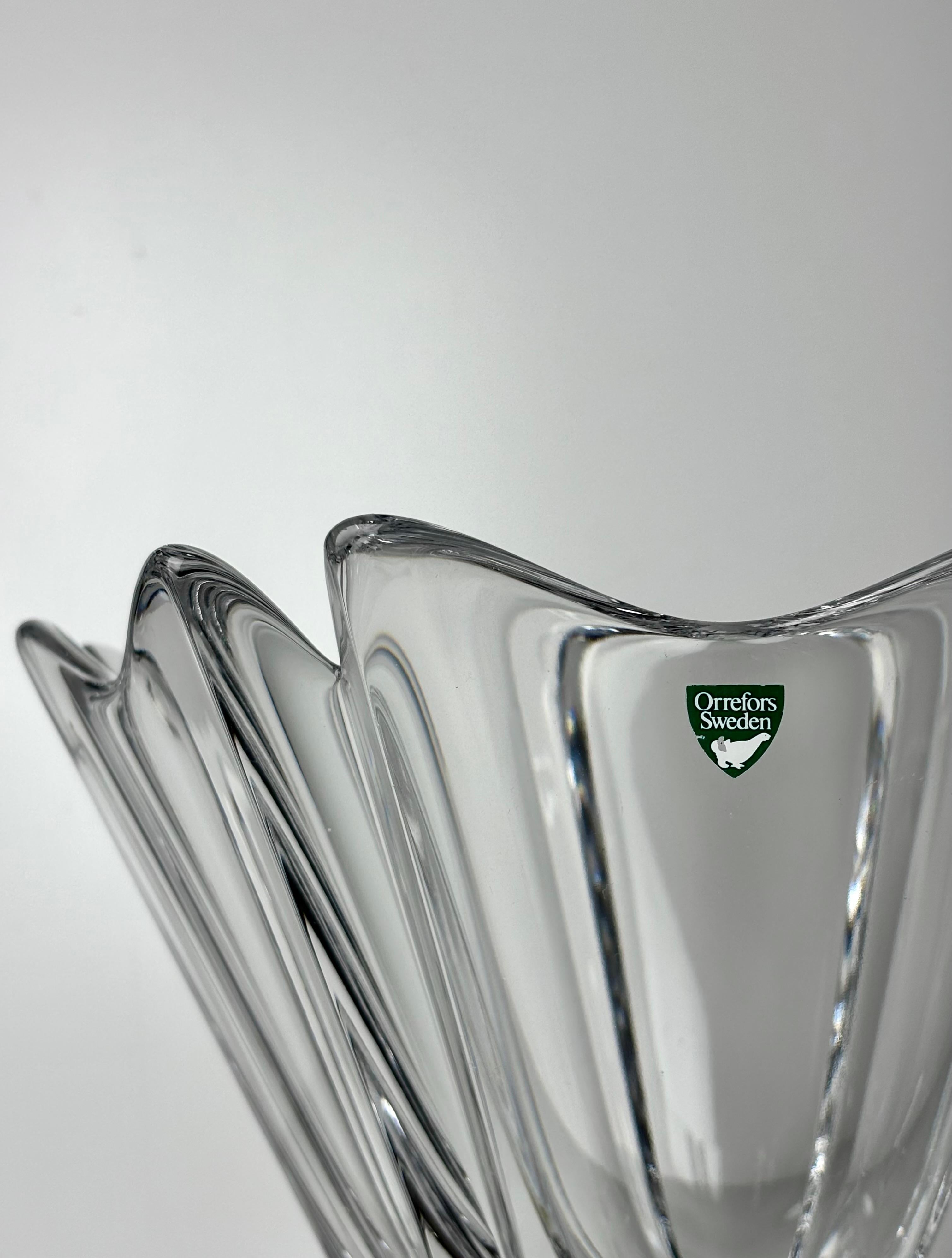 Swedish Large Orrefors Art Glass Crystal Bowl by Hellsten, 1980s For Sale
