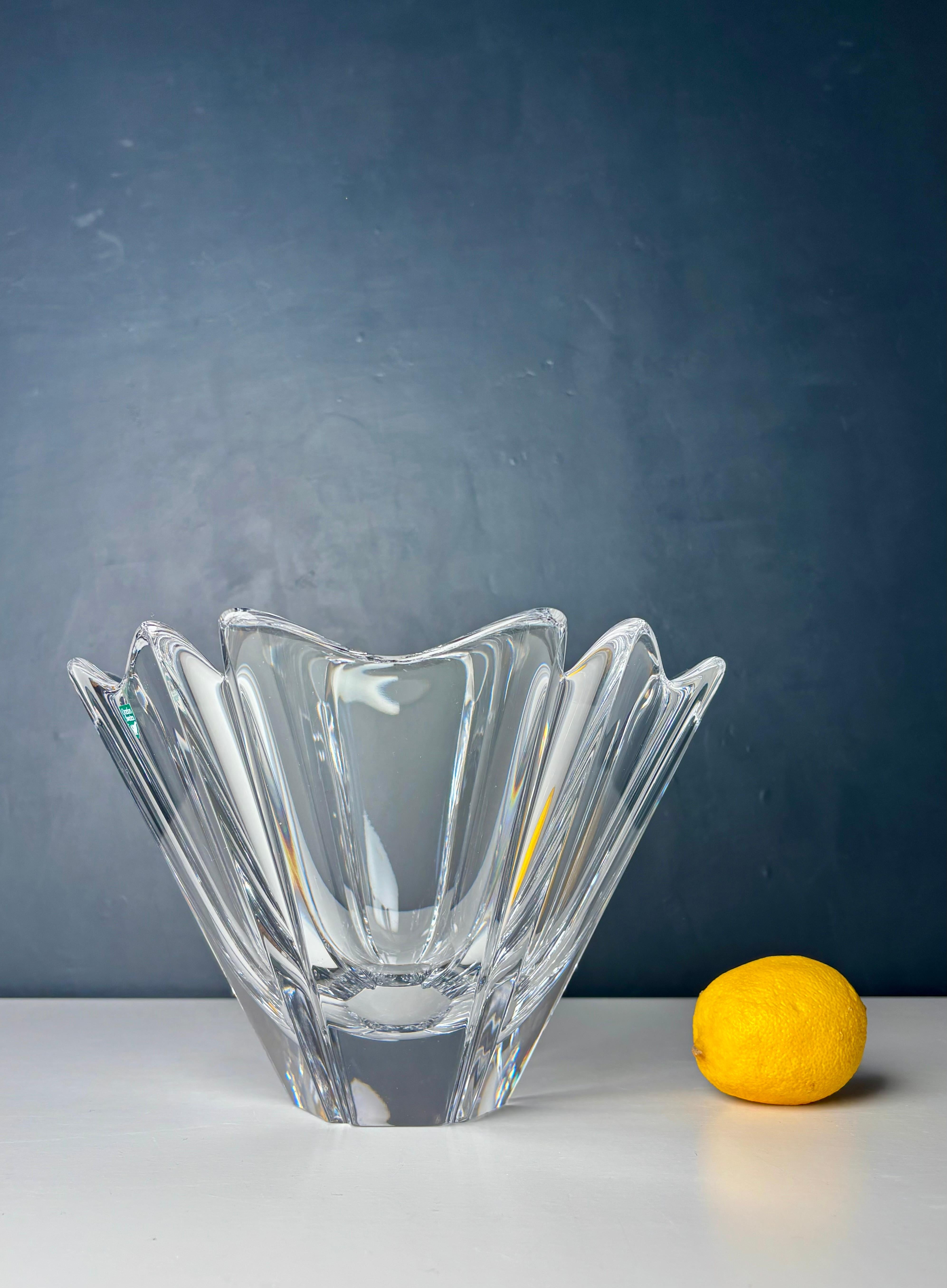 Large Orrefors Art Glass Crystal Bowl by Hellsten, 1980s For Sale 1