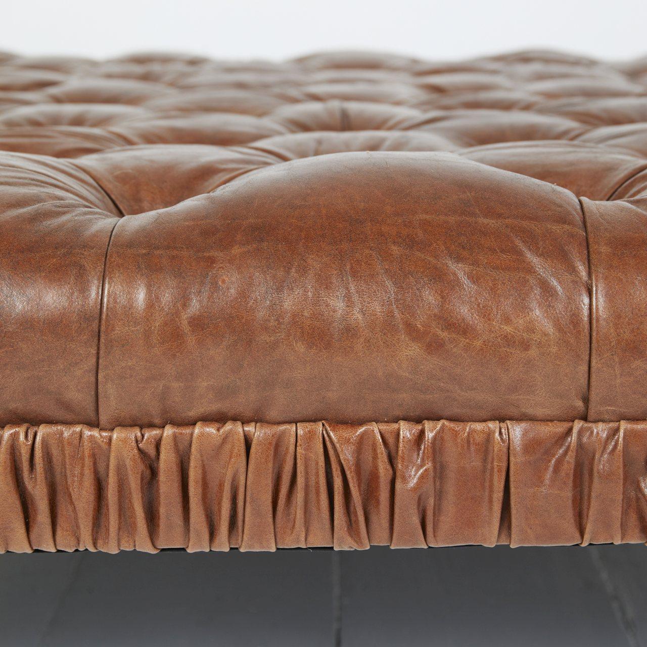 Sgabello da centro con pouf grande in pelle color cuoio In condizioni buone a Stroud, GB