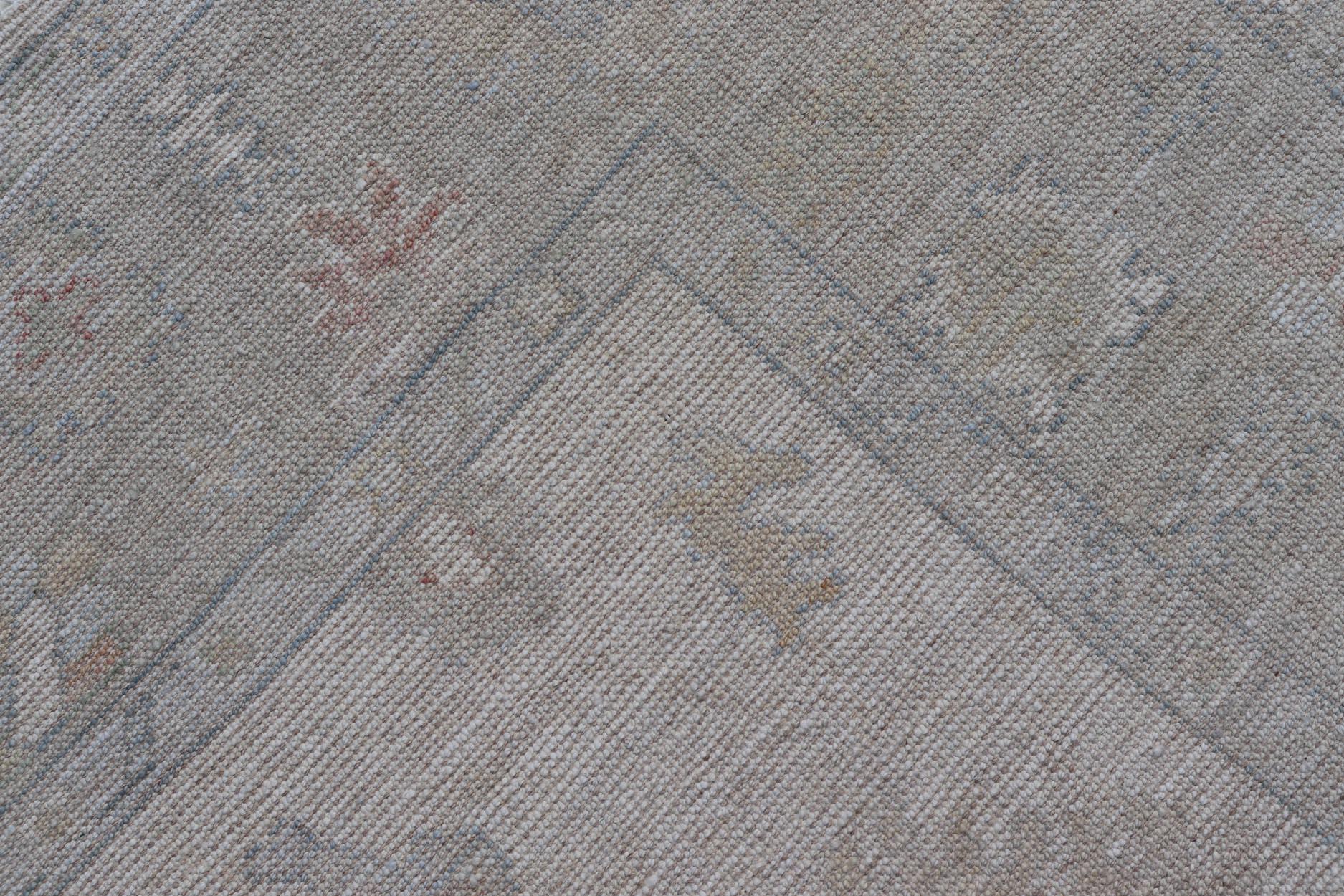 Large Oushak Rug with Floral Motifs & Muted Colorful Tones on Neutral Background For Sale 7