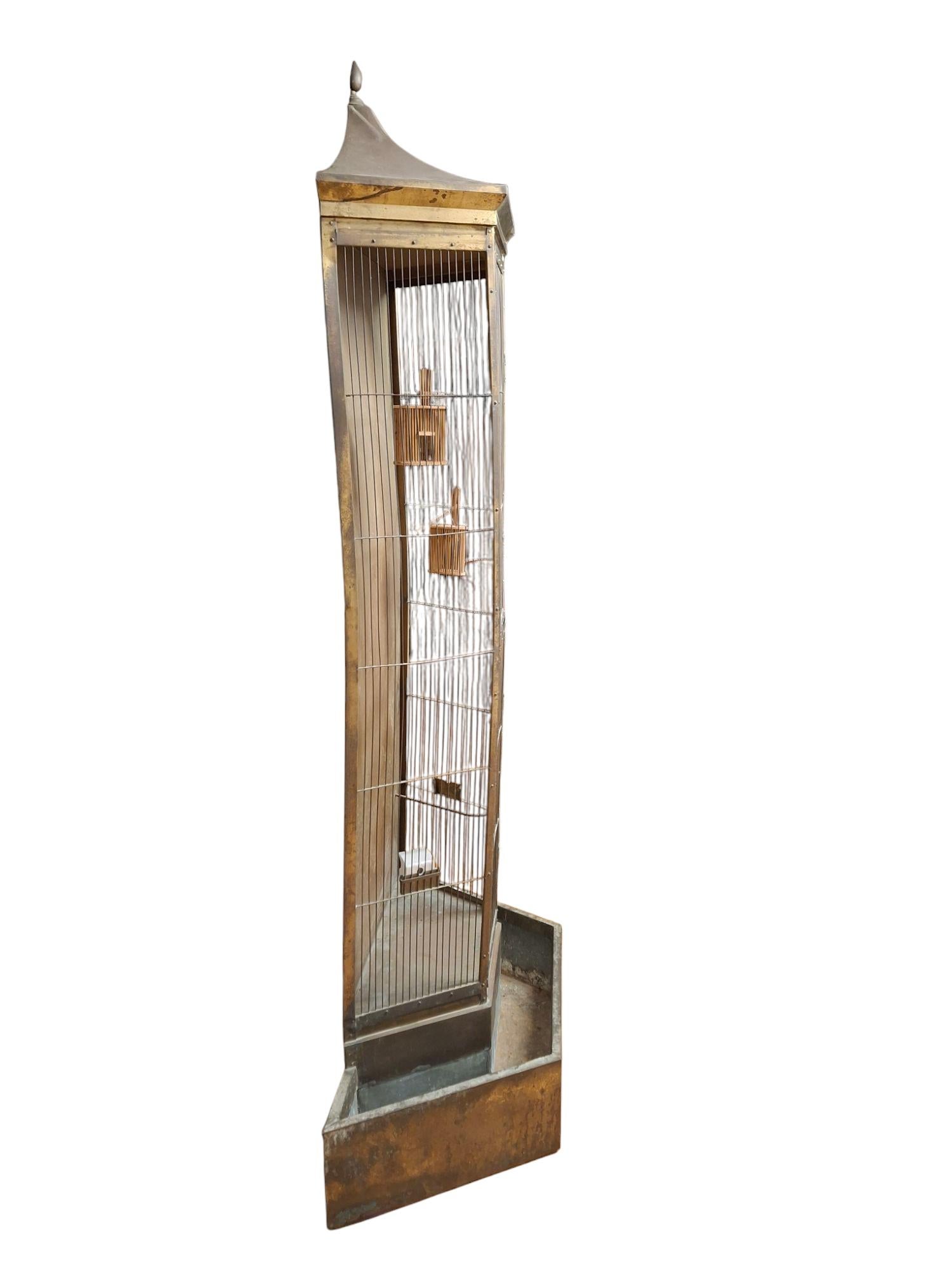 Large Outdoor Aviary/Bird Cage In Good Condition For Sale In San Francisco, CA