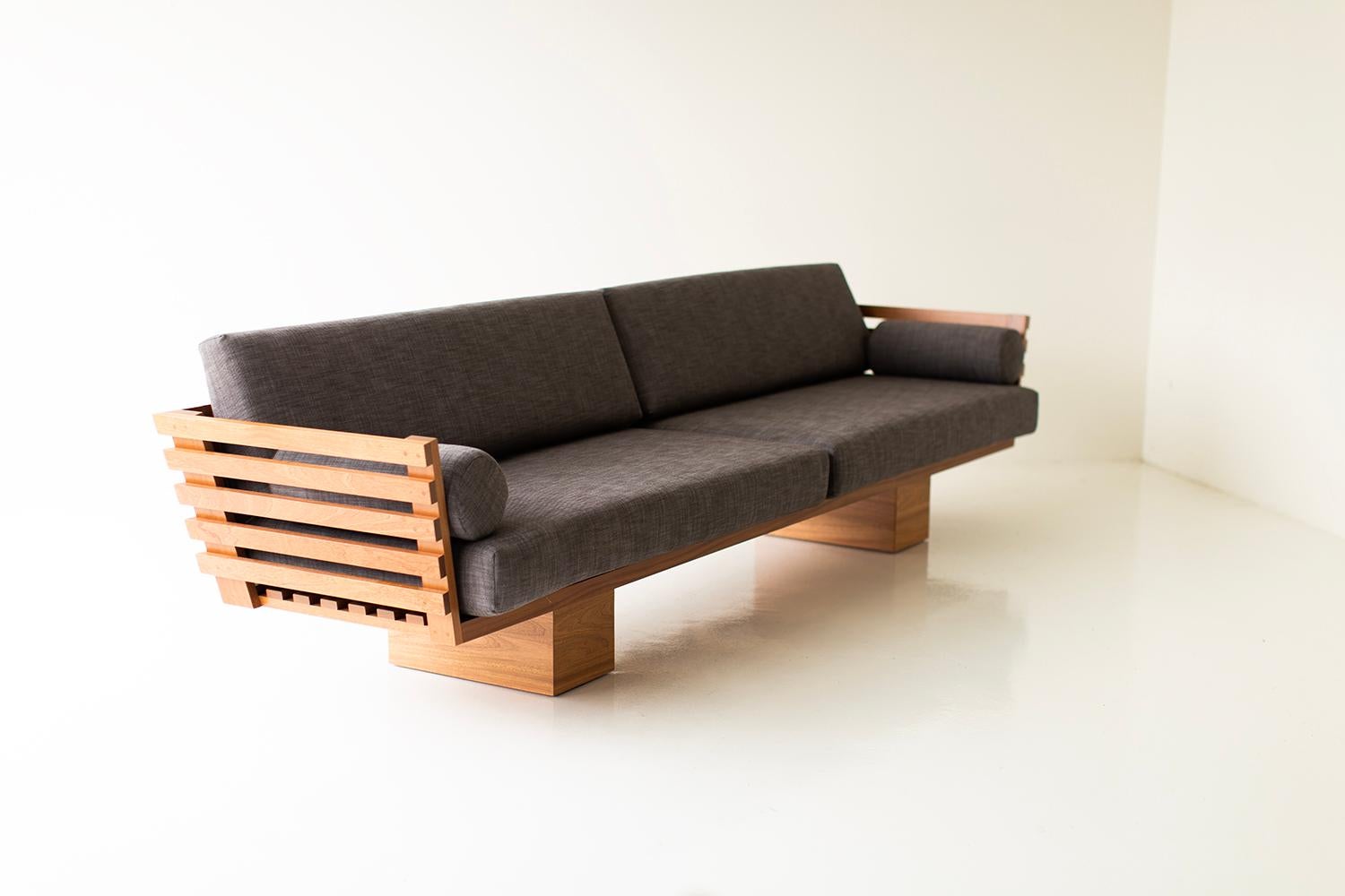 Bertu Outdoor Sofa, Outdoor Lattenrost Sofa, Großes Sofa, Suelo (Moderne) im Angebot