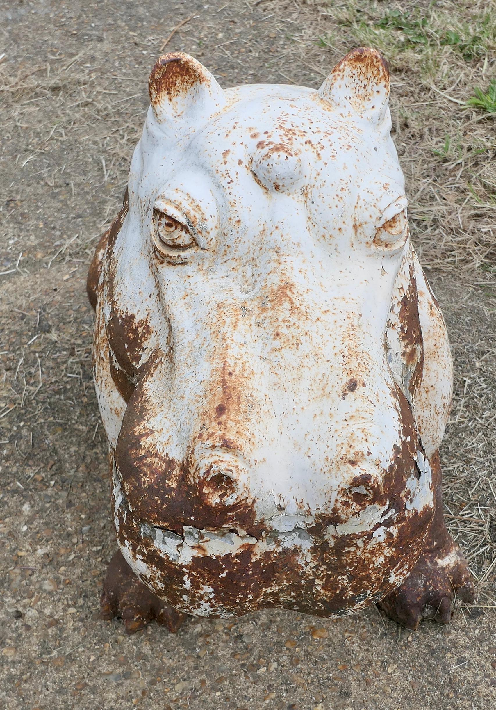 Large Outdoor Weathered Cast Iron Hippopotamus   A Super chap   In Good Condition In Chillerton, Isle of Wight