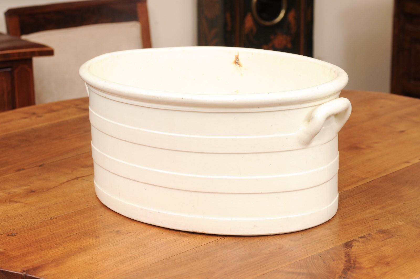 Large Oval 19th Century English Worcester Porcelain Foot Bath 8