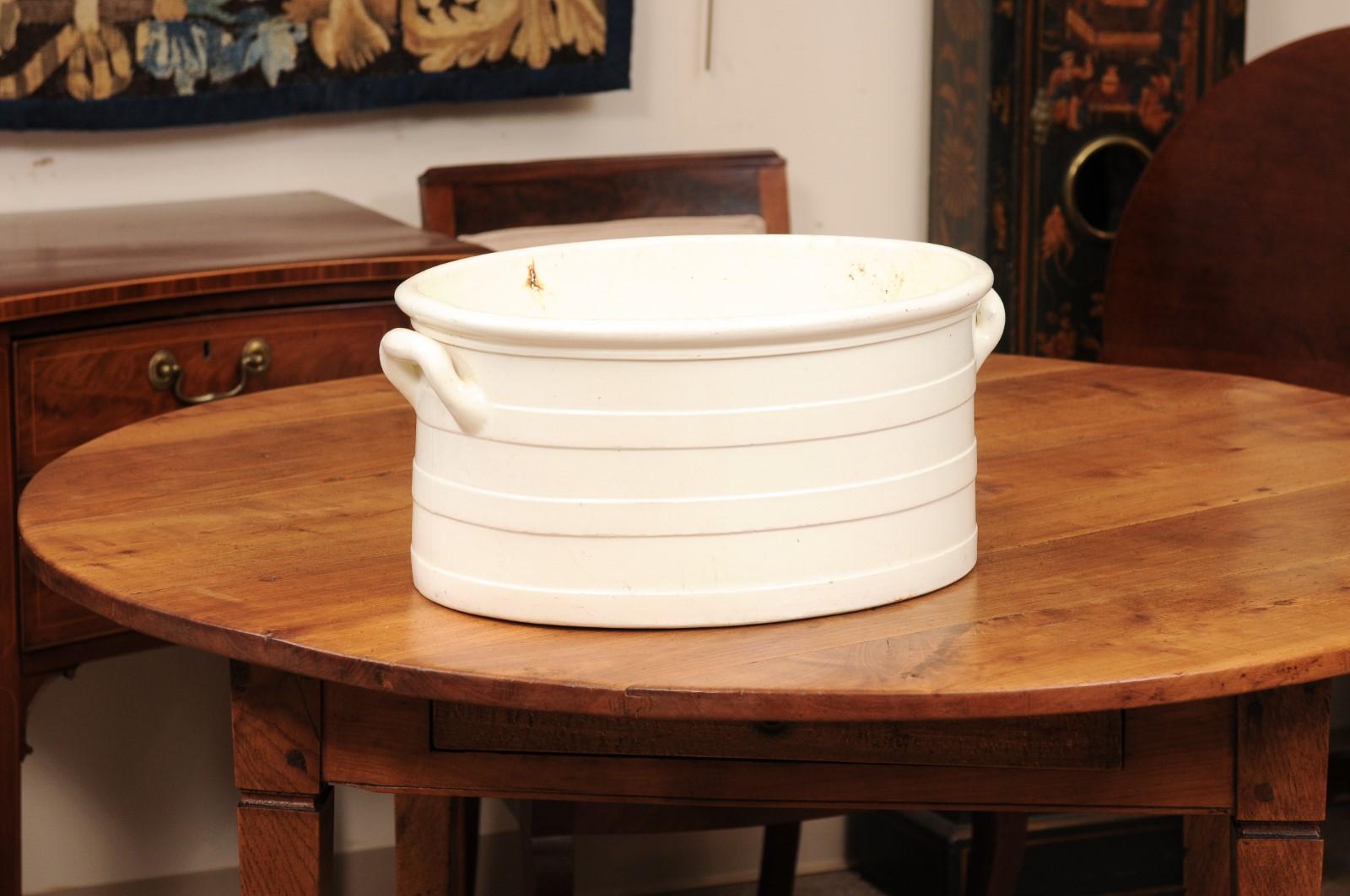 Large Oval 19th Century English Worcester Porcelain Foot Bath In Fair Condition In Atlanta, GA