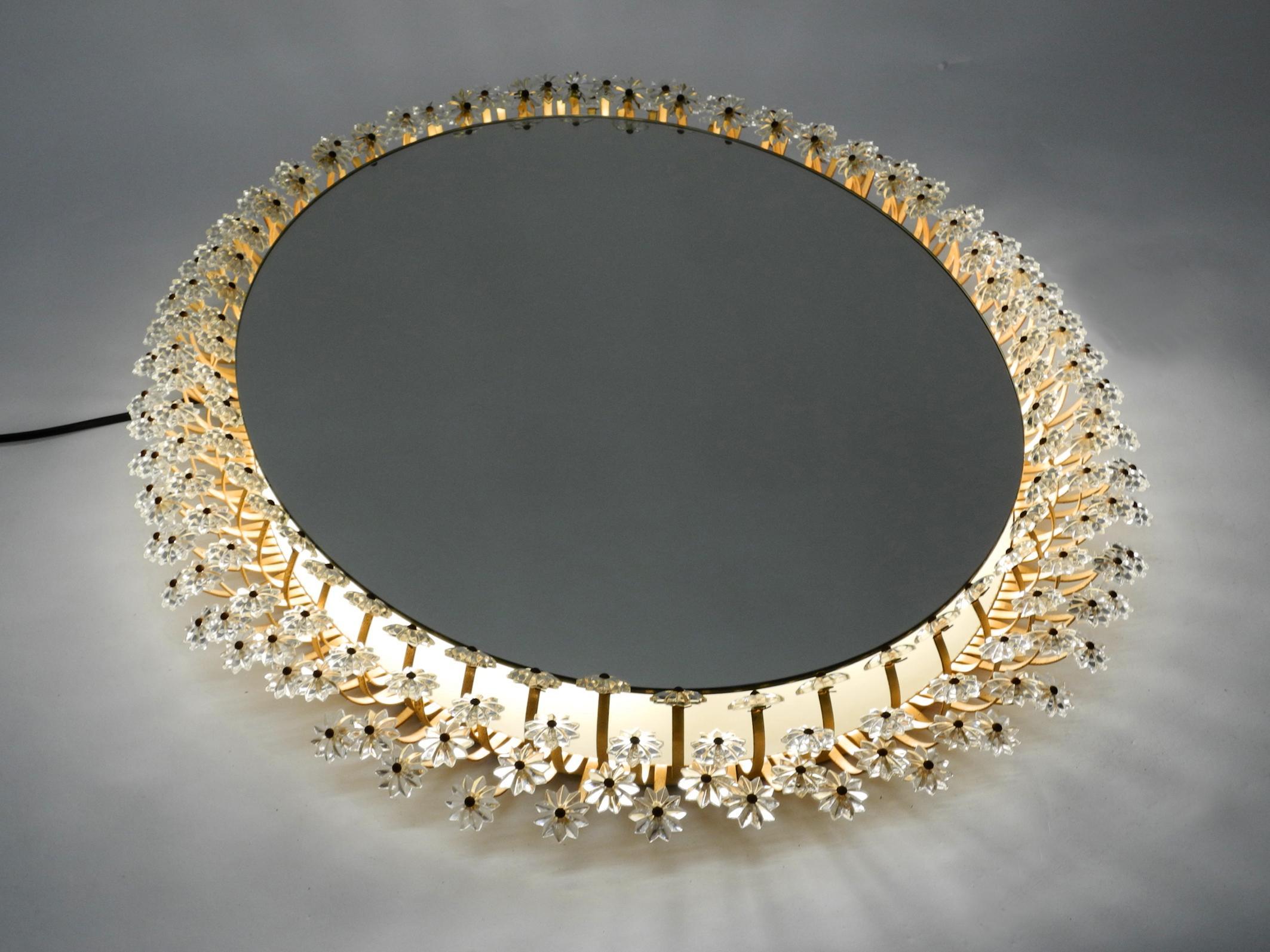 Large Oval 50s Illuminated Flower Mirror by Schöninger with a Gold-Colored Frame 6