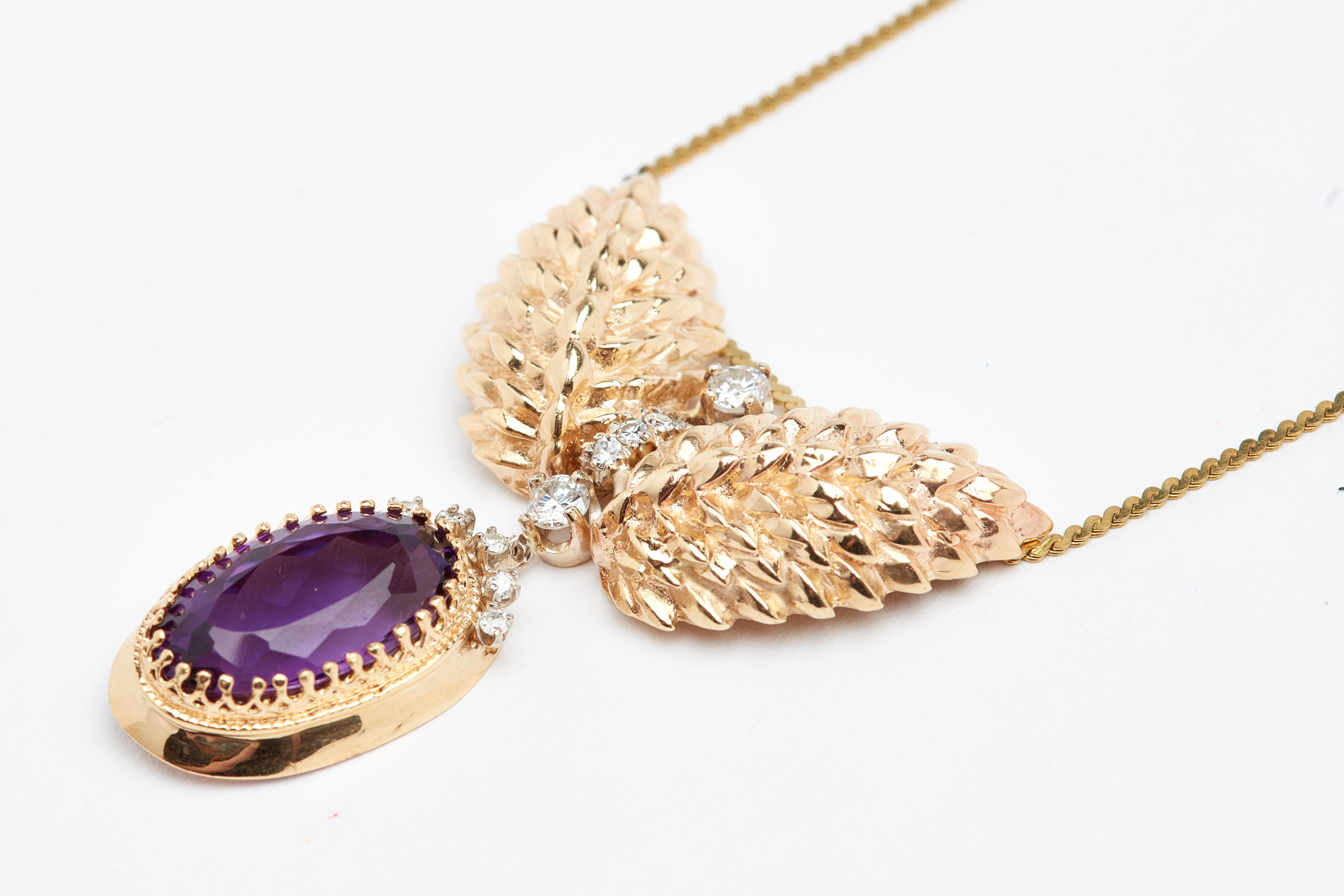 Large Oval Amethysts and Diamond Pendant Necklace with Chain In Good Condition In New York, NY