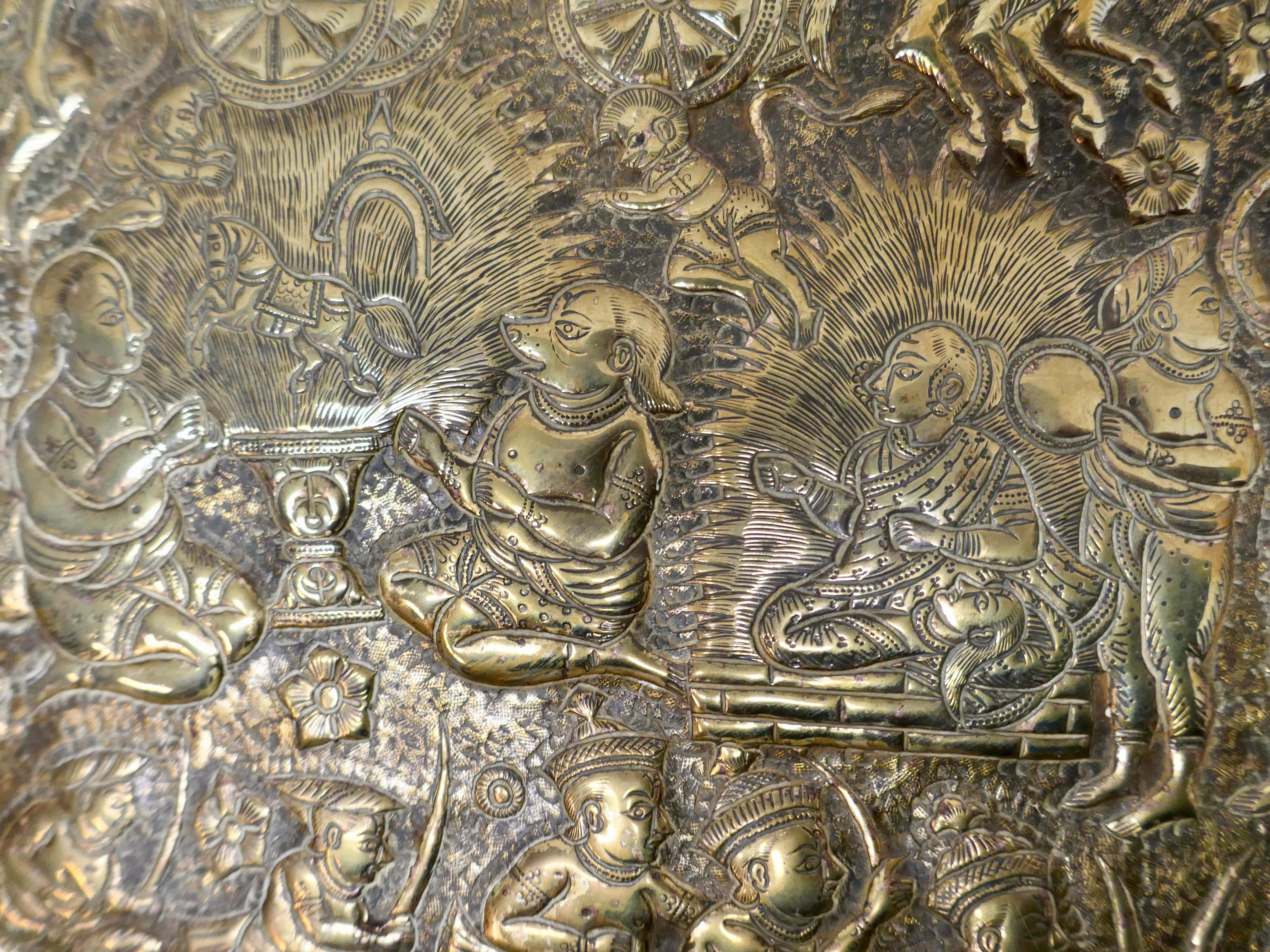 Großer ovaler asiatischer Messing-Wandbehang für Hochzeitsfeiern im Angebot 2