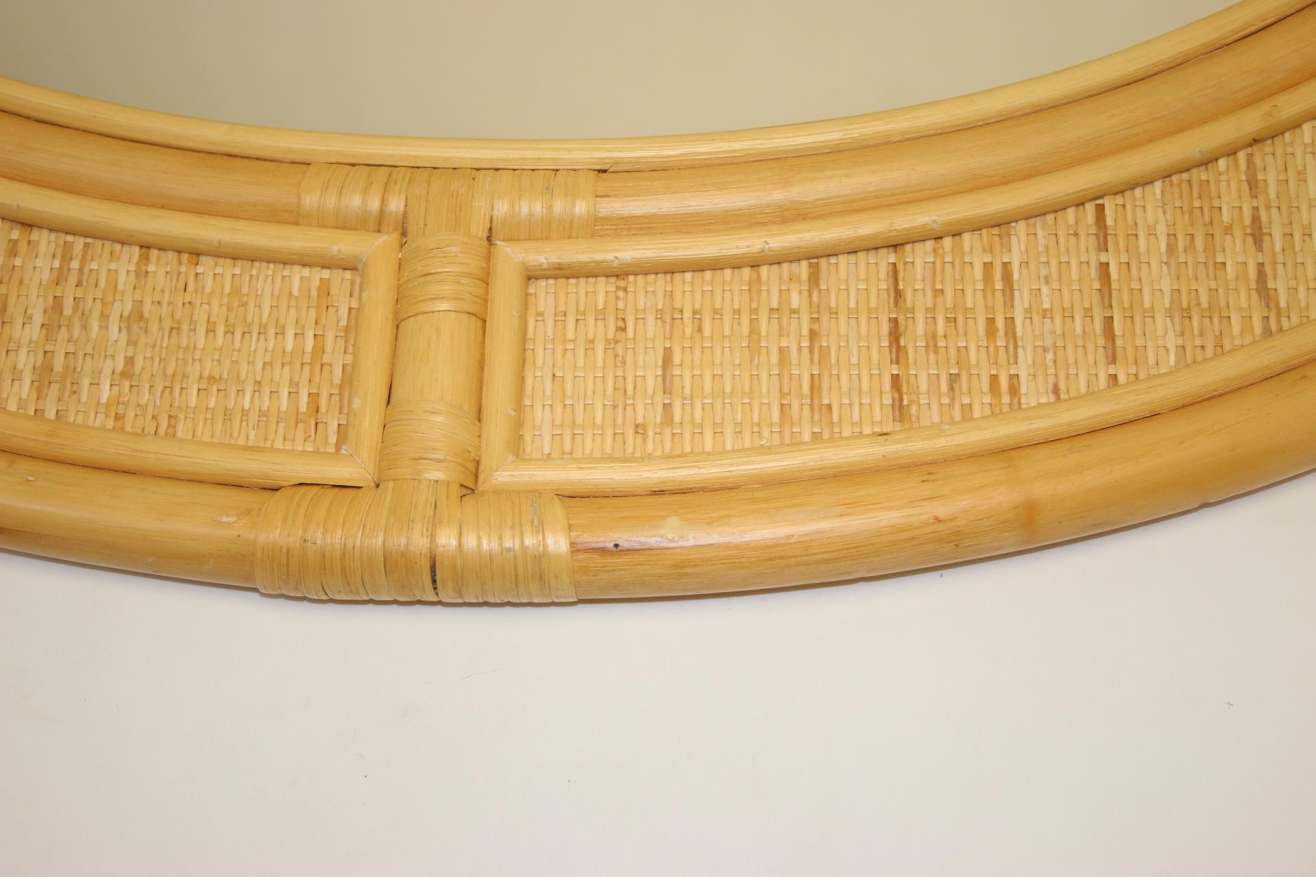 Large Oval Bamboo Wall Mirror In Good Condition For Sale In Oostrum-Venray, NL
