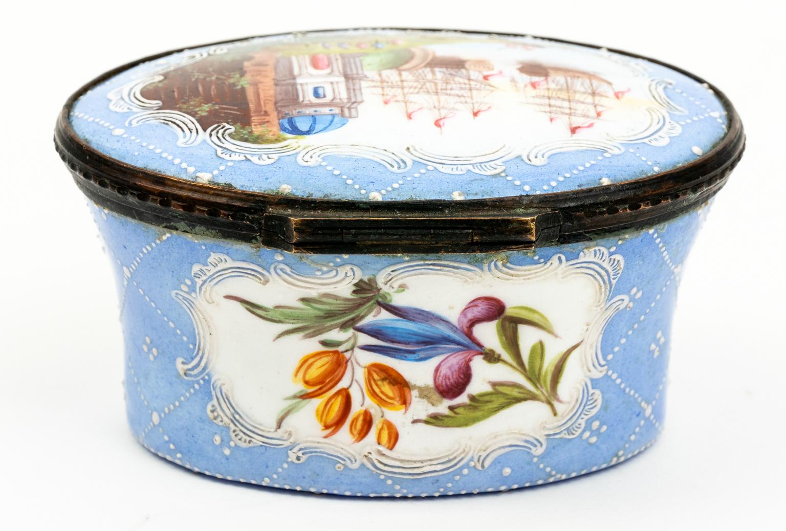 English Large Oval Battersay Snuff Box with Lid Painted with Two Ships For Sale