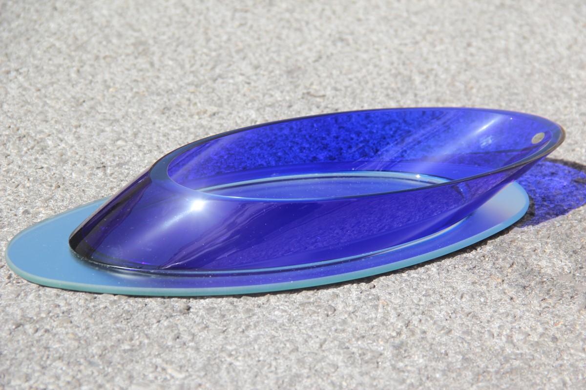 Large Oval Bowl Blu Cobalt Crystal Italian Design 1980 Mirror Satin Base In Good Condition For Sale In Palermo, Sicily