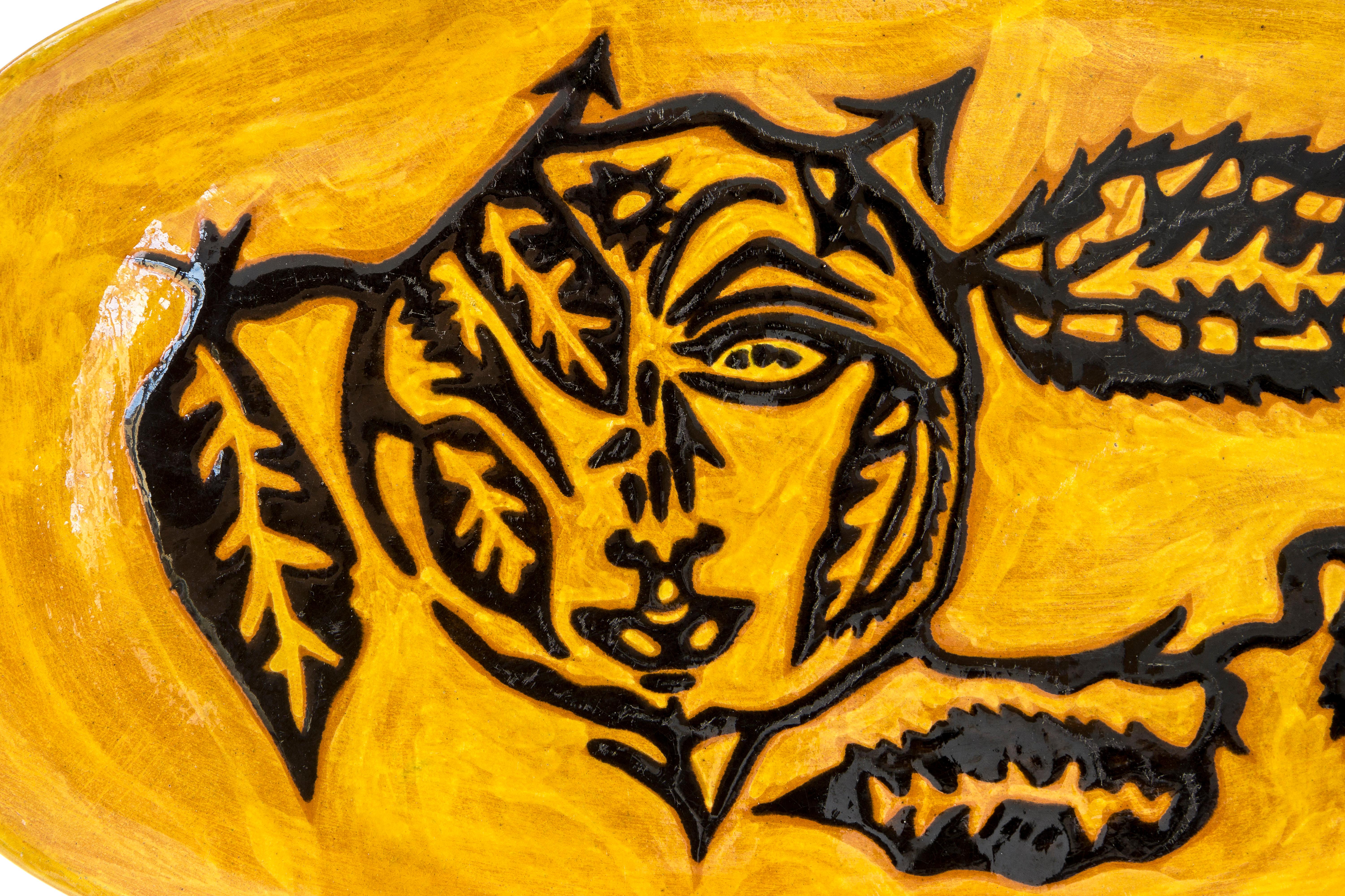 Gran placa solar ovalada de cerámica de Jean Lurçat, circa 1950, Francia. en Bueno Estado en Girona, Spain