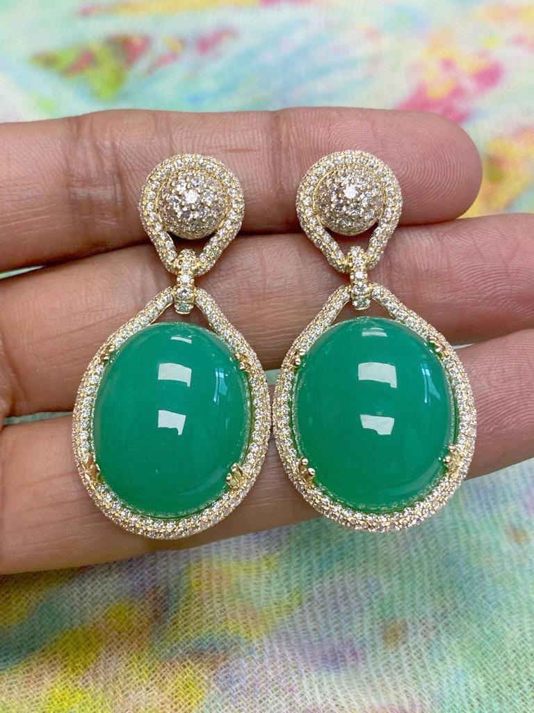 Ohrringe mit ovalem Chrysopras und Diamanten vonshwara im Angebot 2