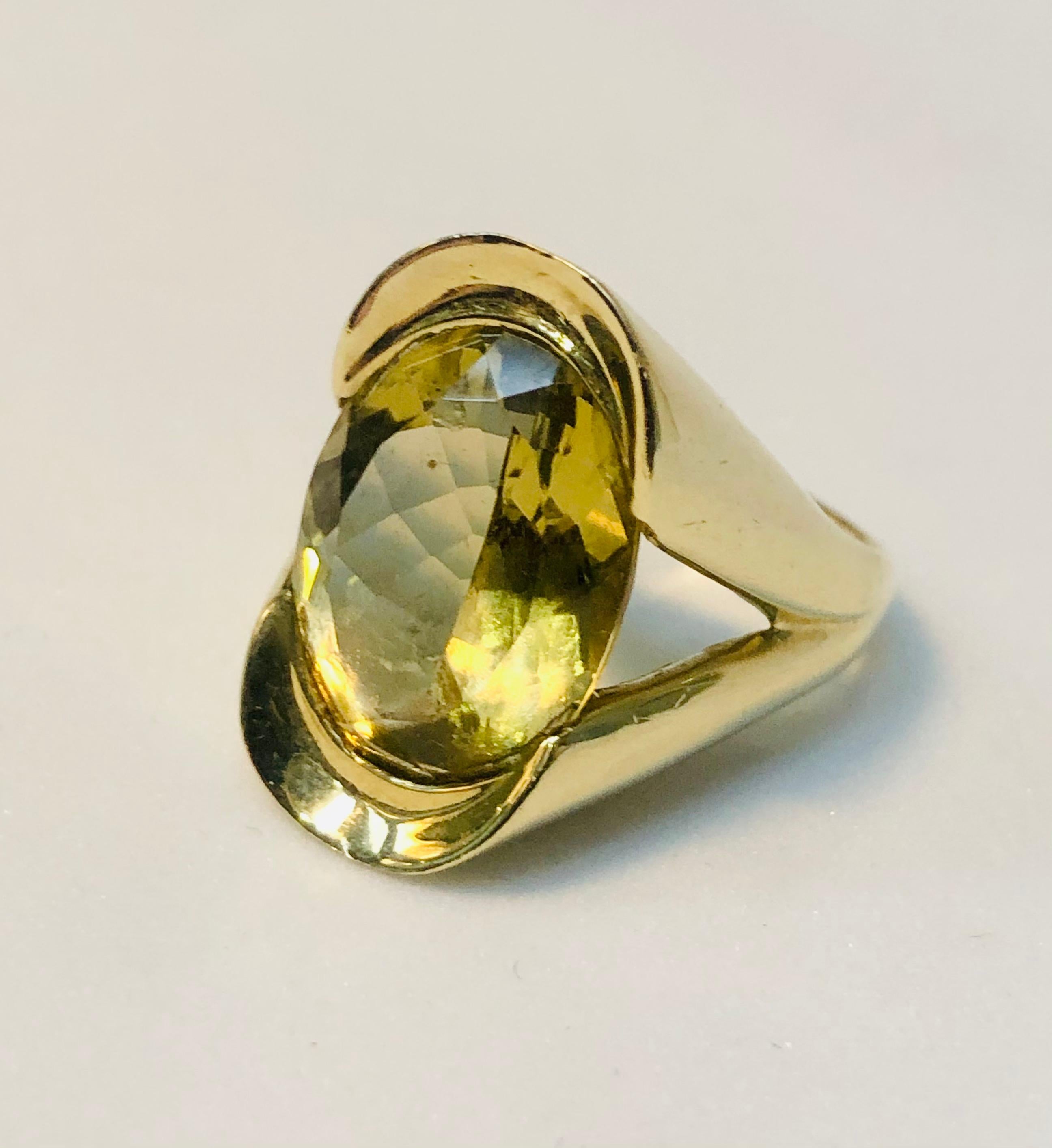 Large Oval Citrine Cocktail Ring, 9 Karat Gold 2