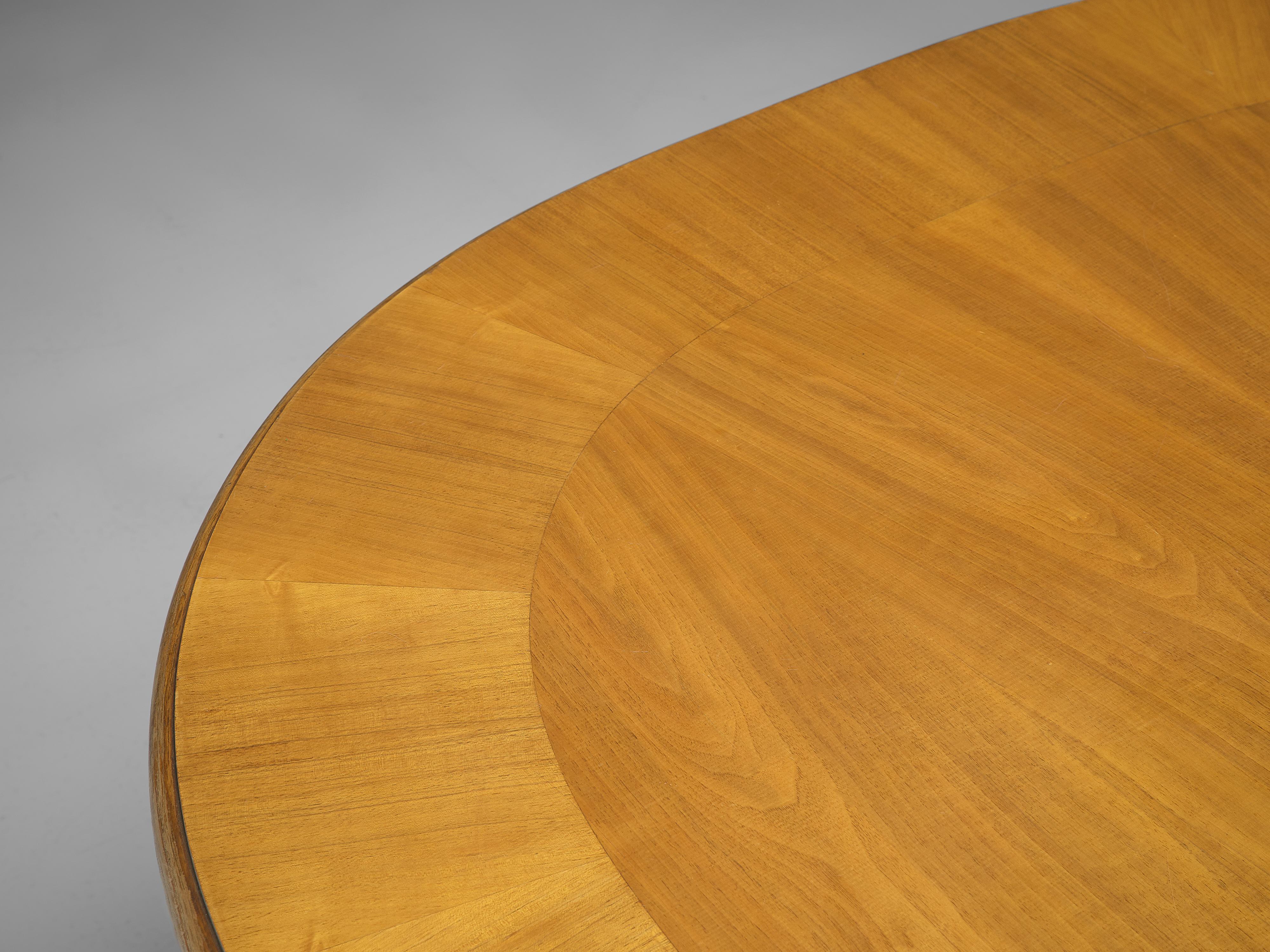 Großer ovaler Konferenztisch aus Nussbaumholz 15ft (Mitte des 20. Jahrhunderts) im Angebot