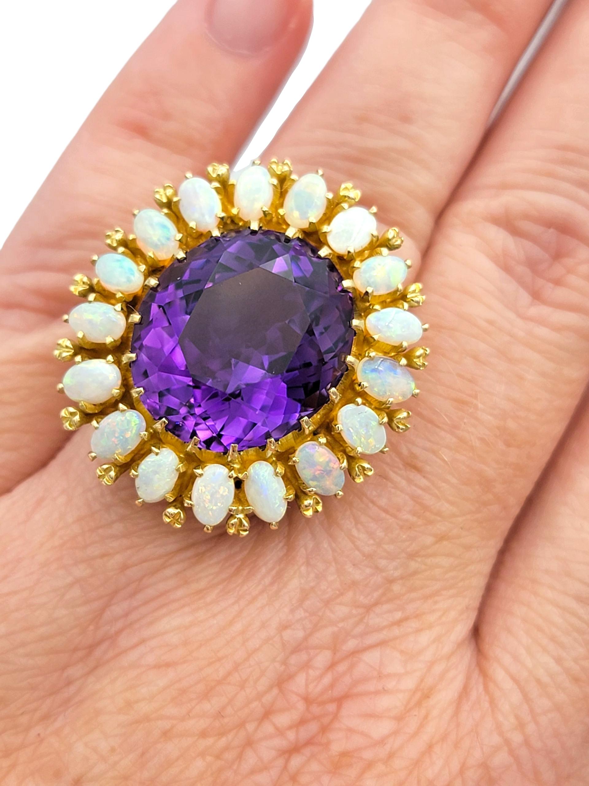 Bague cocktail en or jaune 14 carats avec halo d'améthyste et d'opale de taille ovale en vente 2