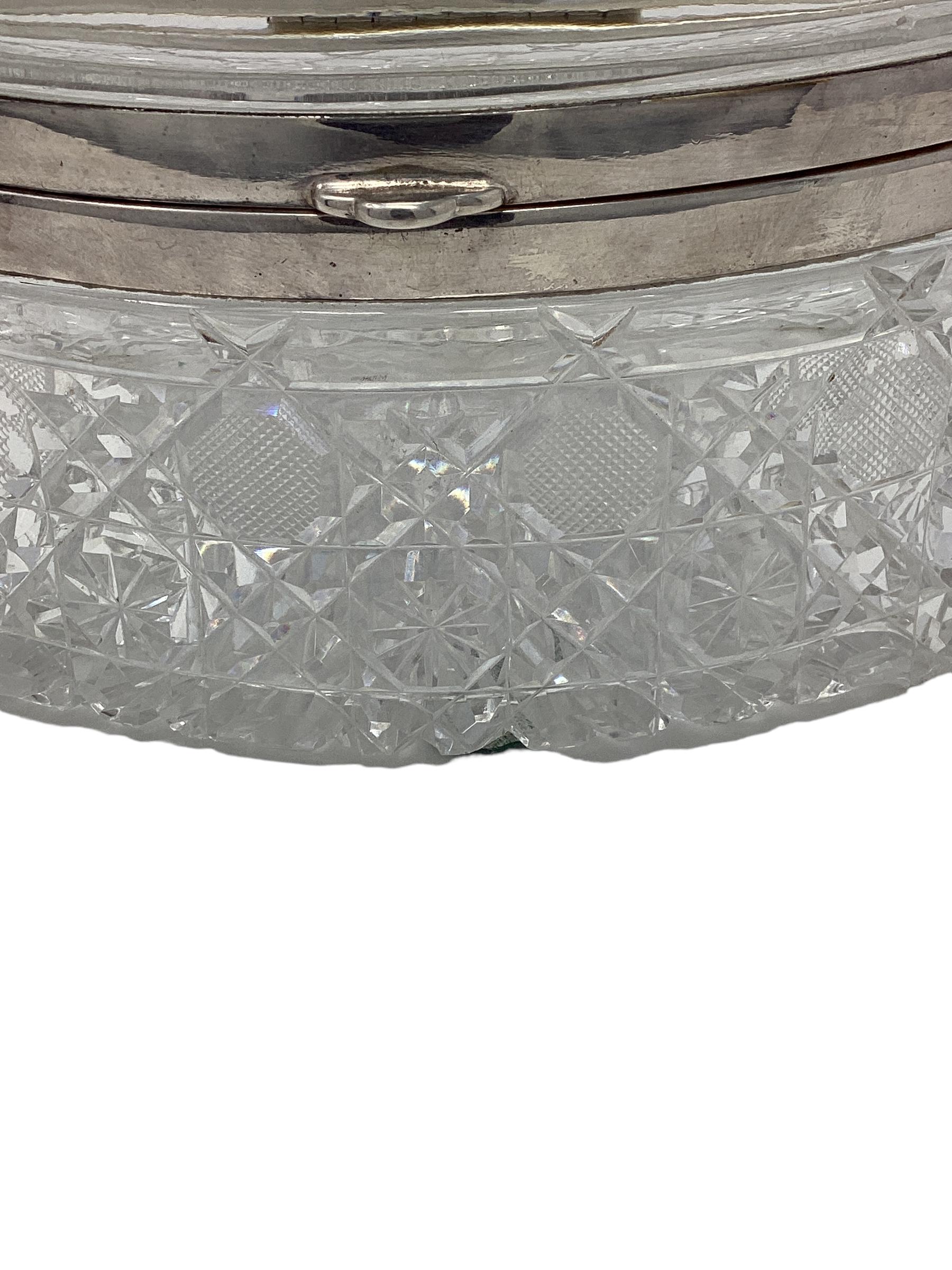 Large Oval Cut Crystal Box with Silver Mount In Good Condition For Sale In Chapel Hill, NC